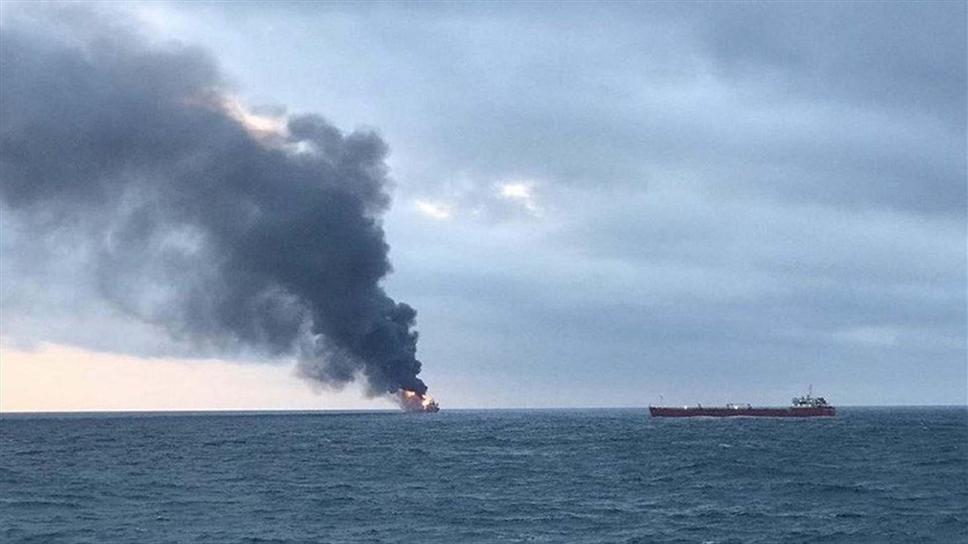 قتيل وستة مصابين في انفجار ناقلة نفطية قبالة السواحل الشرقية لهونغ كونغ