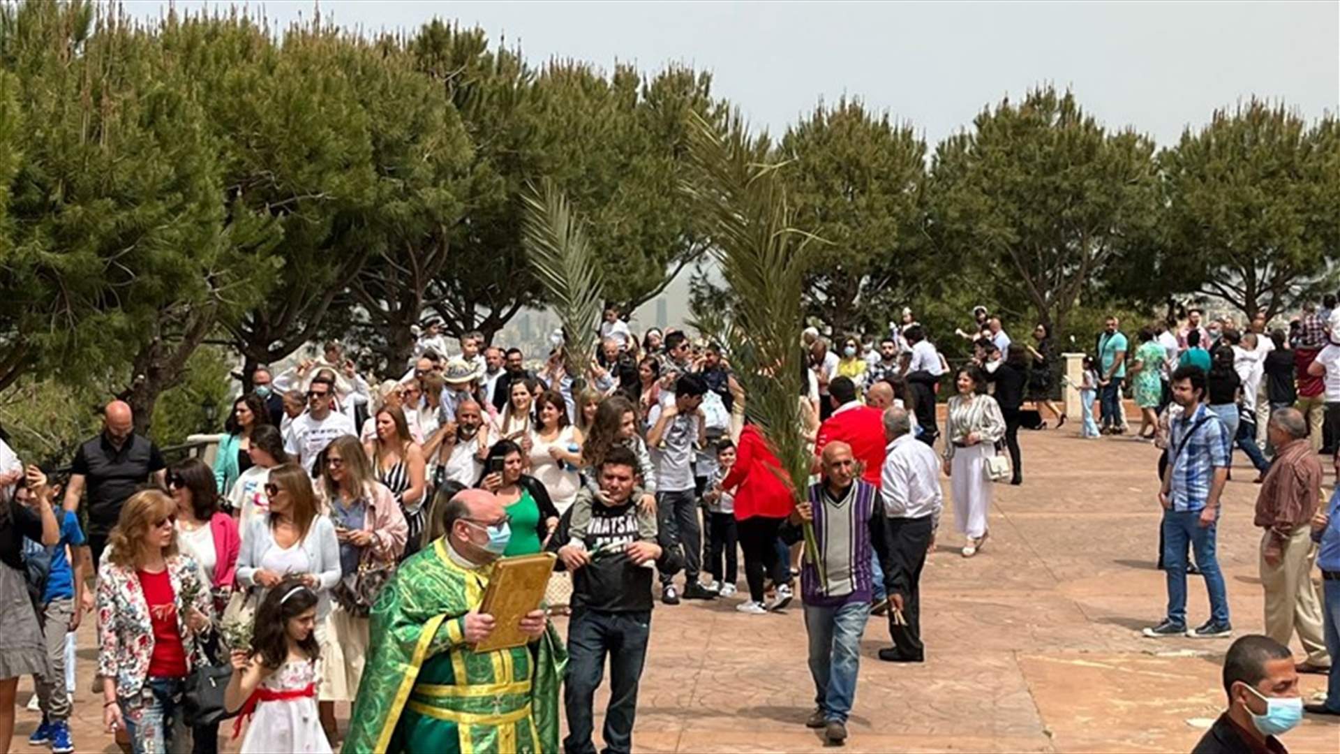 الكنيسة الأرثوذكسية تحتفل بأحد الشعانين في الشويفات