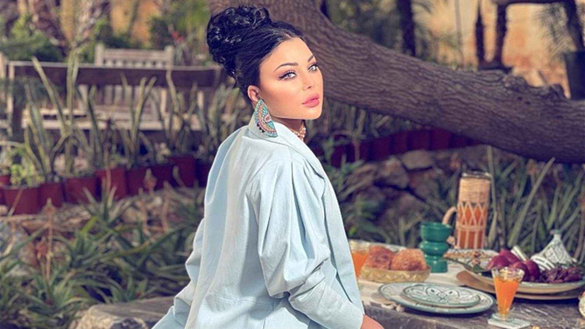 هيفاء وهبي تحبس الأنفاس بصور عيد الفصح
