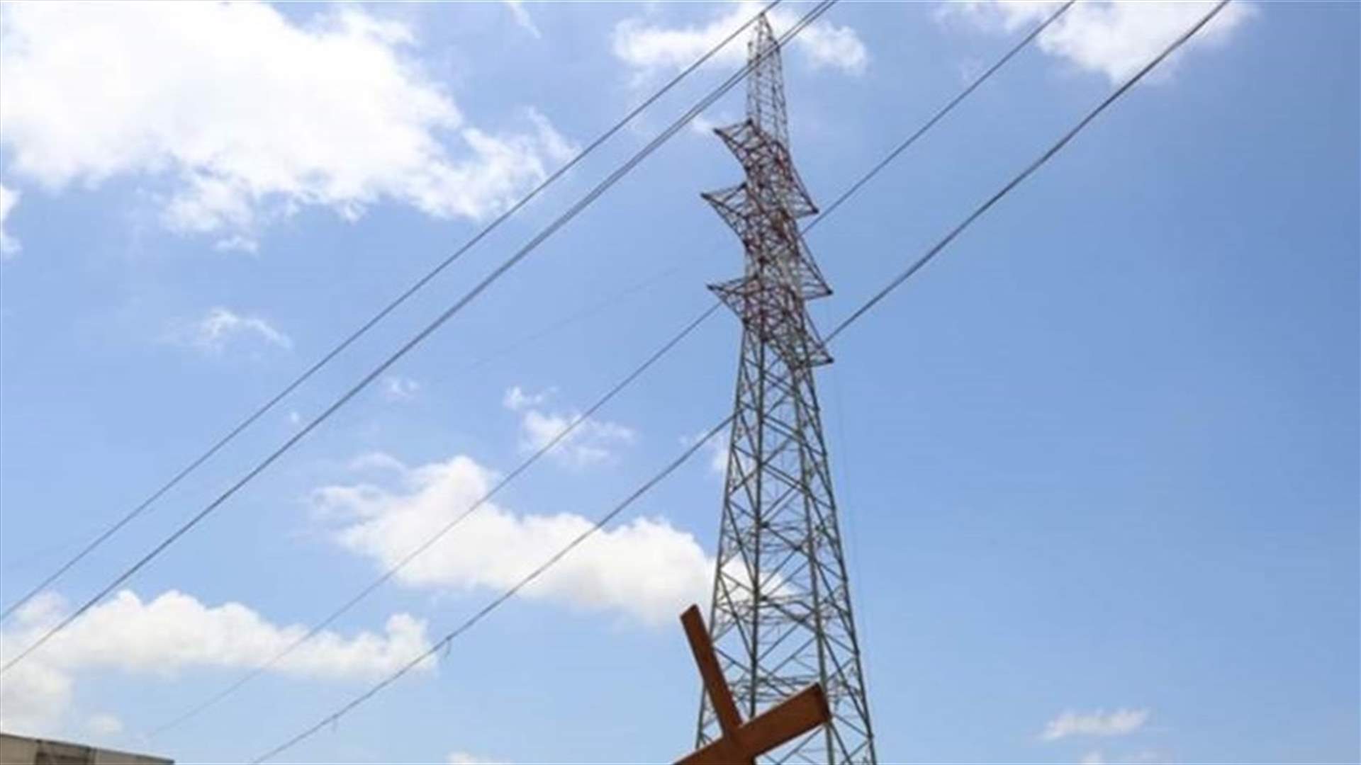 مجهولون يسرقون عمود وخطوط توتر عالي في مركبتا ـ المنية