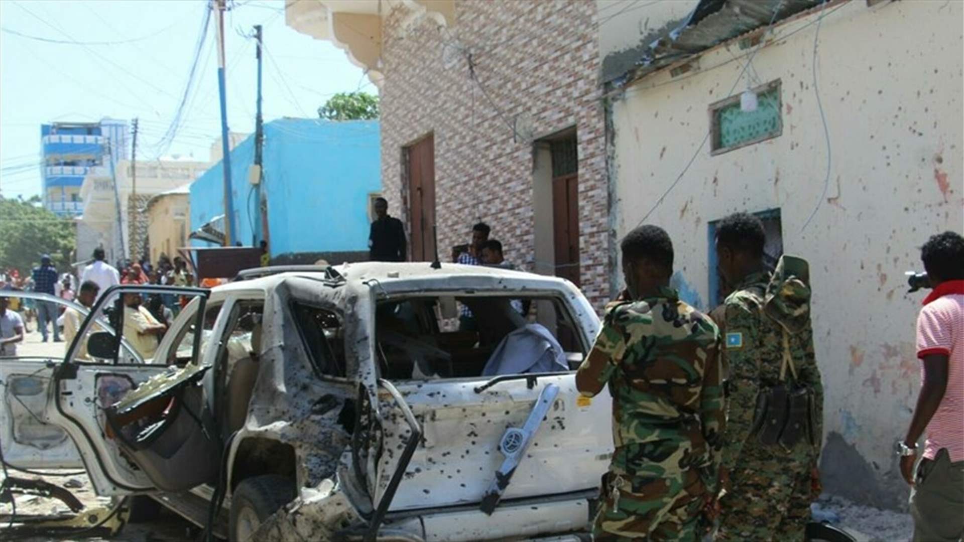 ستة قتلى بتفجير إنتحاري في مطعم في مقديشو