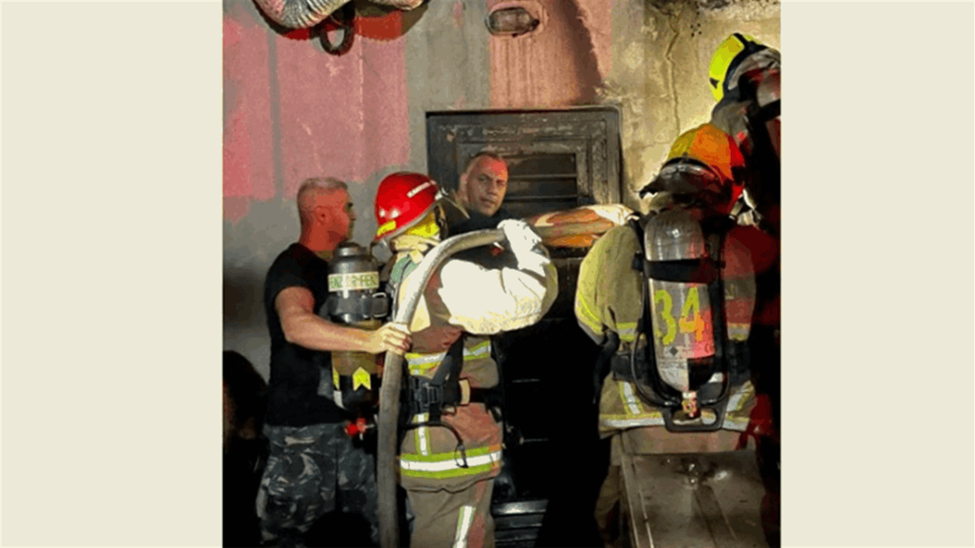 فوج إطفاء بيروت: إصابة إثنين من الفوج أثناء إطفاء حريق أسطوانة غاز في الحمرا