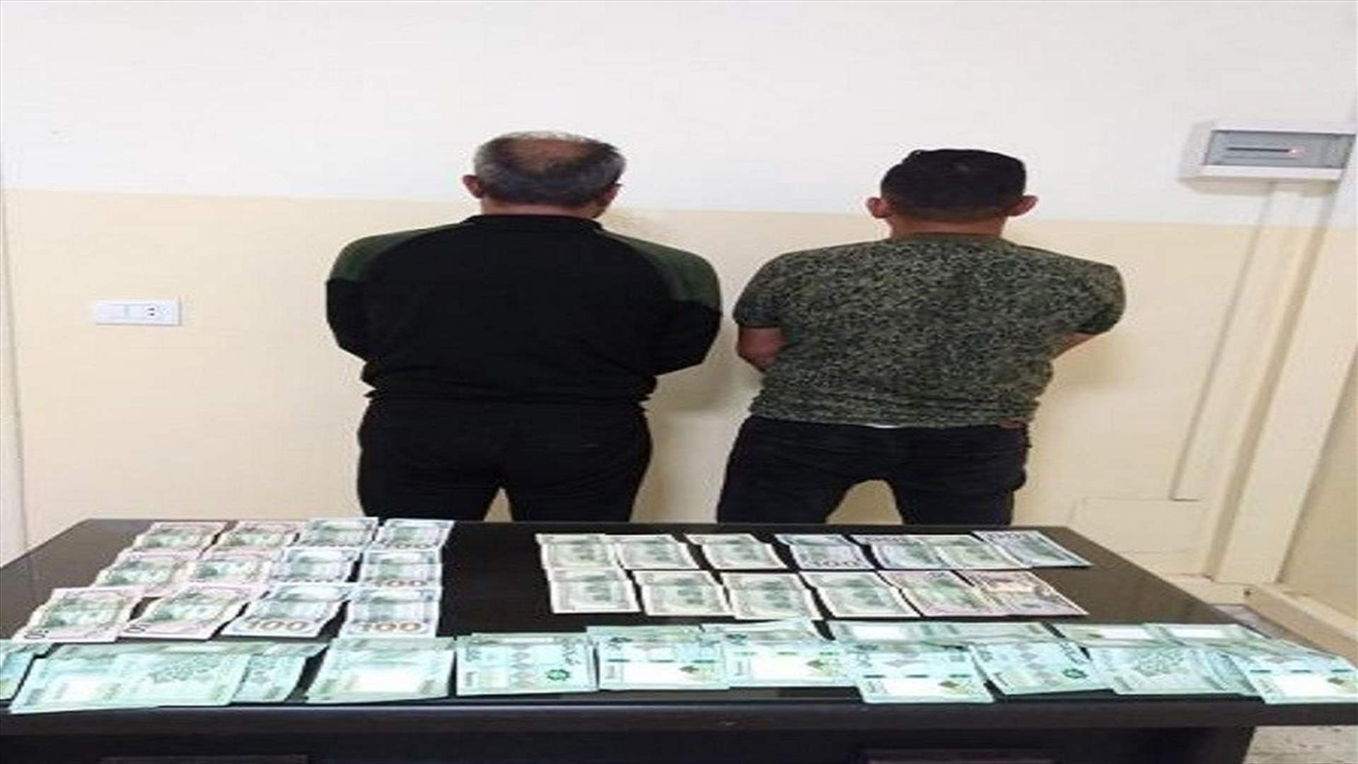 توقيف مشتبهٍ بهما لضلوعهما بمحاولة تهريب 23 شخصاً عبر البحر بطريقة غير شرعية