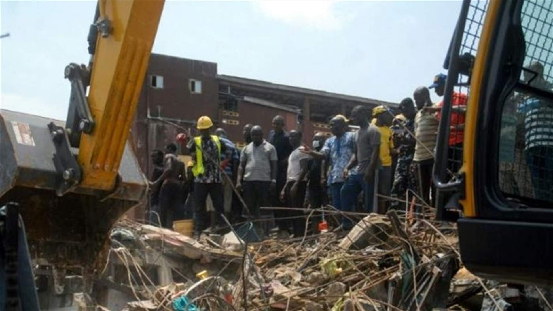 ثمانية قتلى جراء انهيار مبنى من ثلاث طبقات في نيجريا