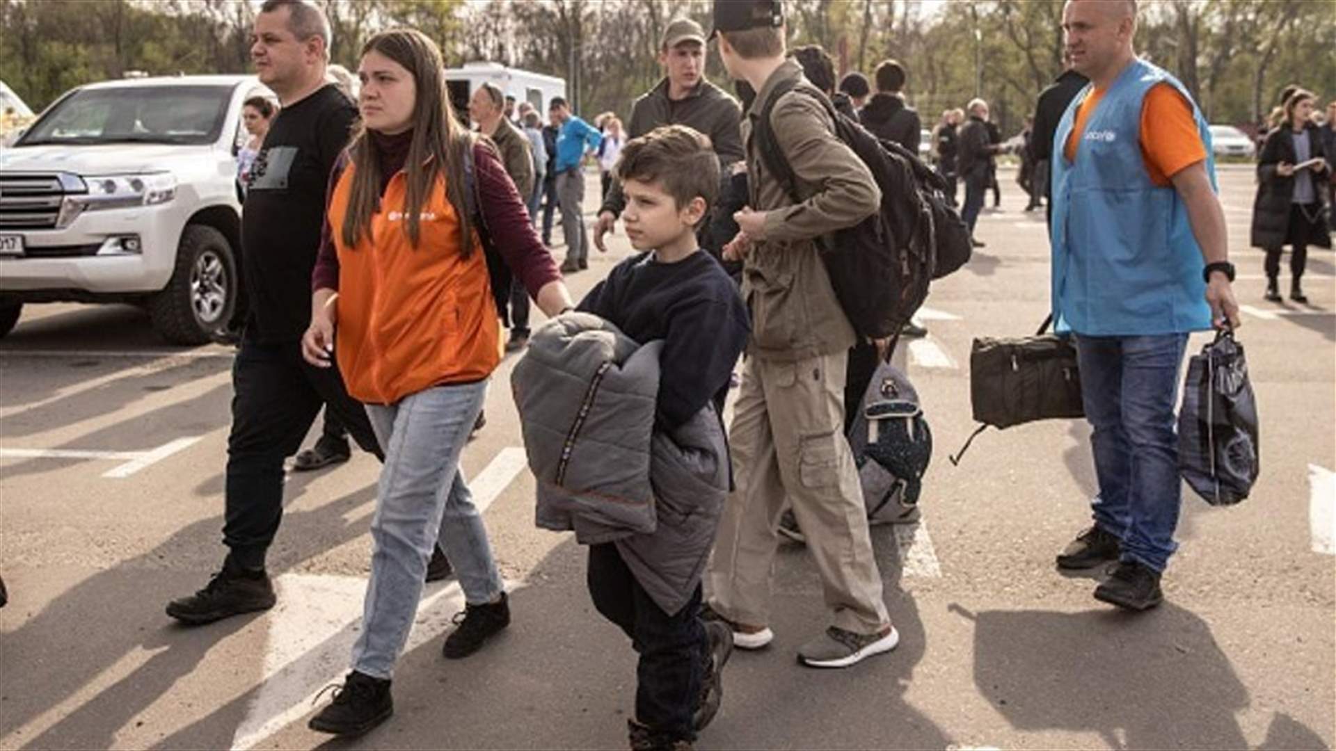 More than 300 people evacuated from Mariupol