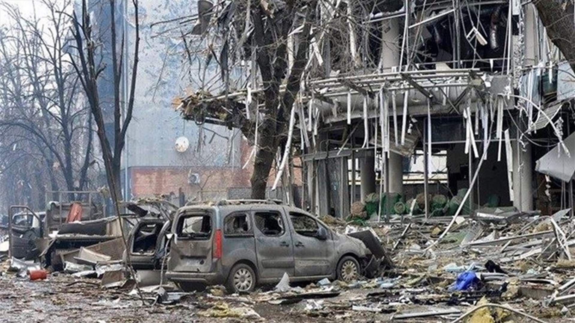 العثور على 44 جثة تحت أنقاض مبنى دمر في آذار في أوكرانيا