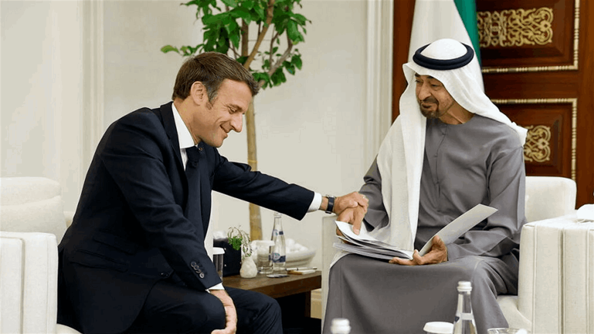 رئيس الإمارات الجديد يلتقي ماكرون مع توافد قادة العالم لتقديم العزاء