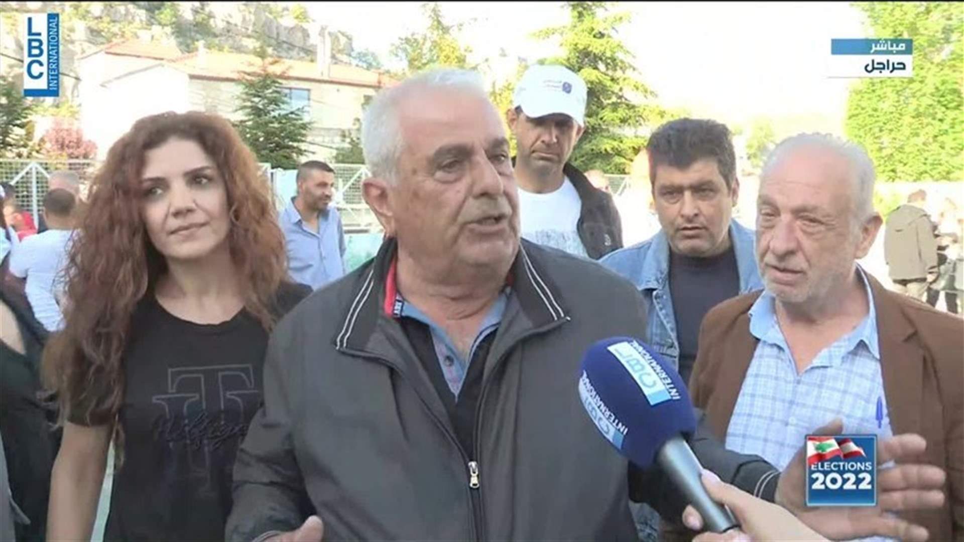 Man dies while waiting for his turn to vote in Hrajel-[VIDEO]