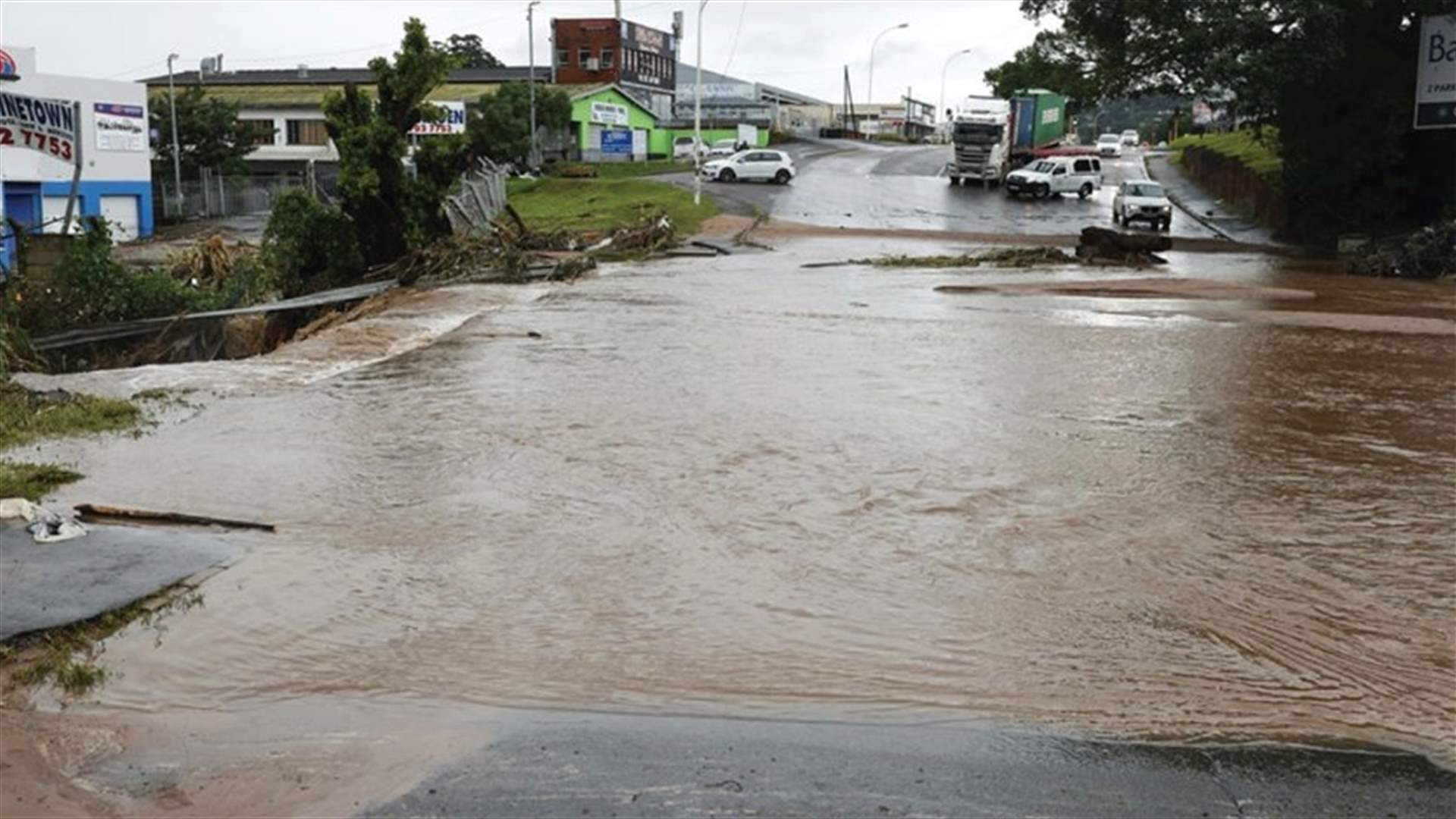 فيضانات تجتاح مجدداً جنوب افريقيا