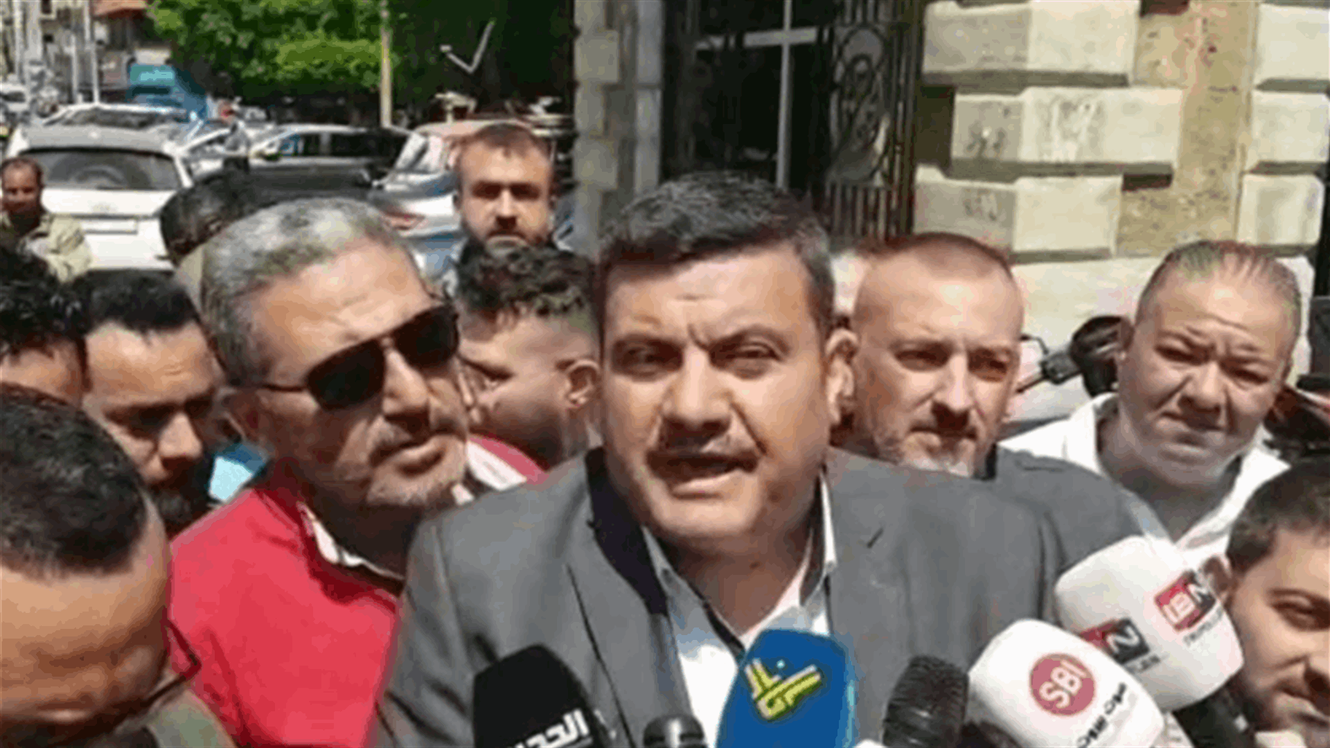 اعتصام لعمال وموظفي المعاينة الميكانيكية في طرابلس