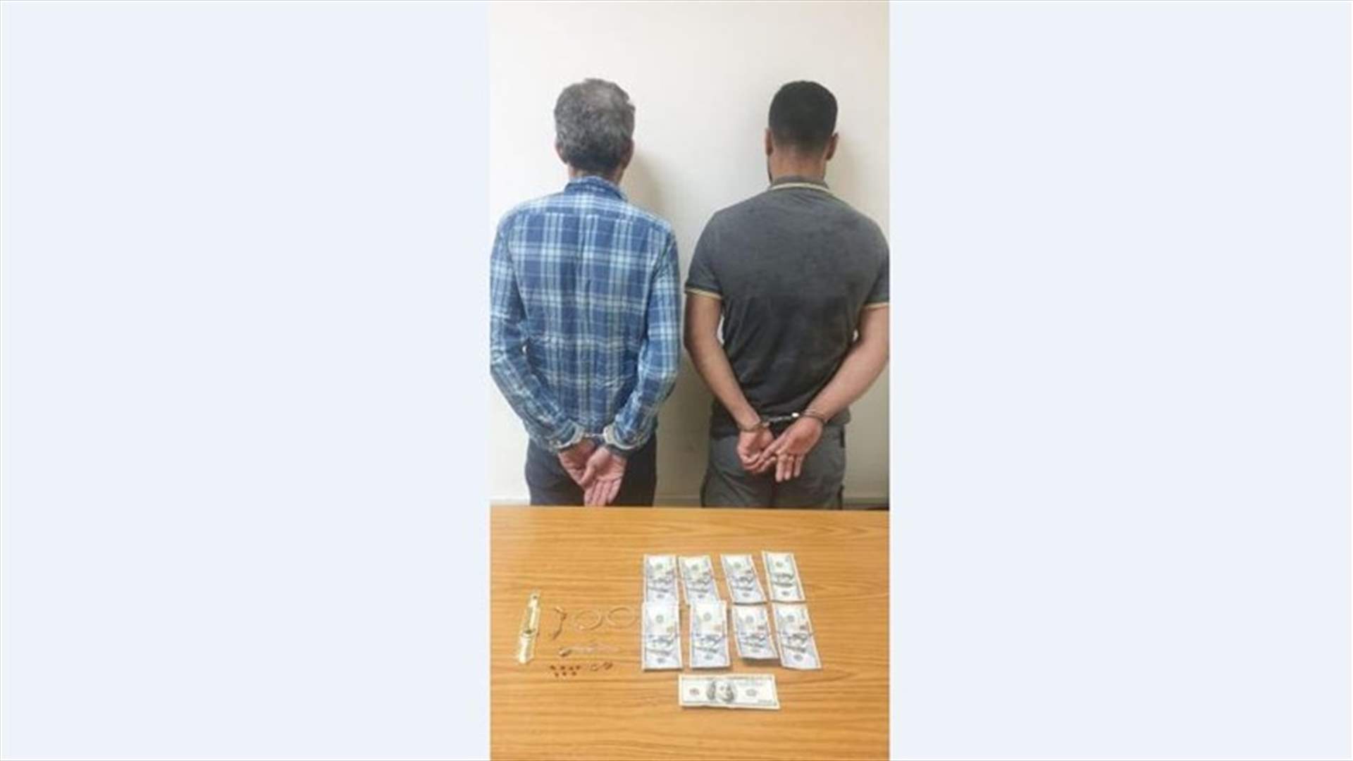 سرقا مبالغ مالية ومصاغا ذهبية من أحد المنازل في عاليه وشعبة المعلومات كشفت هويتهما وأوقفتهما