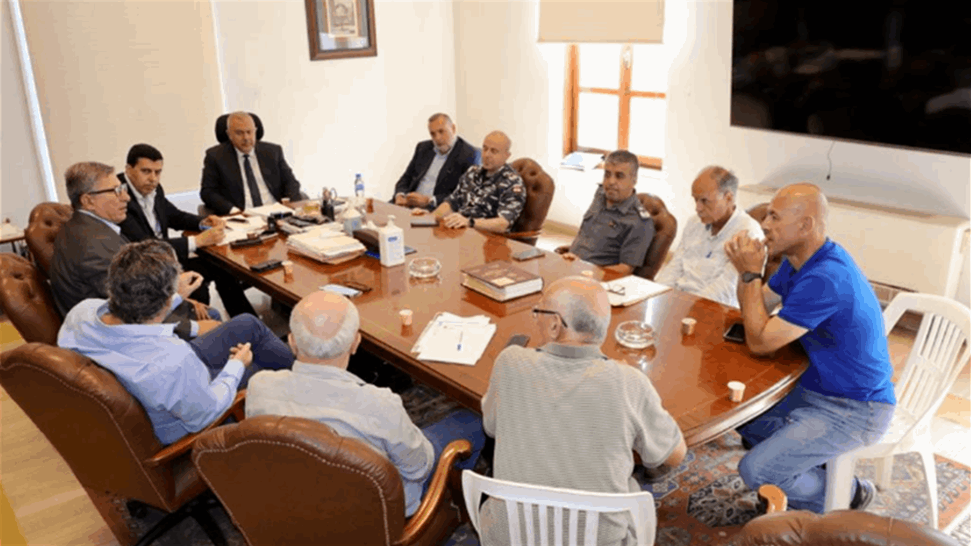 إجتماع موسع لمحافظ بيروت لتحسين مستوى الخدمات في بعض الطرق الرئيسية في المدينة