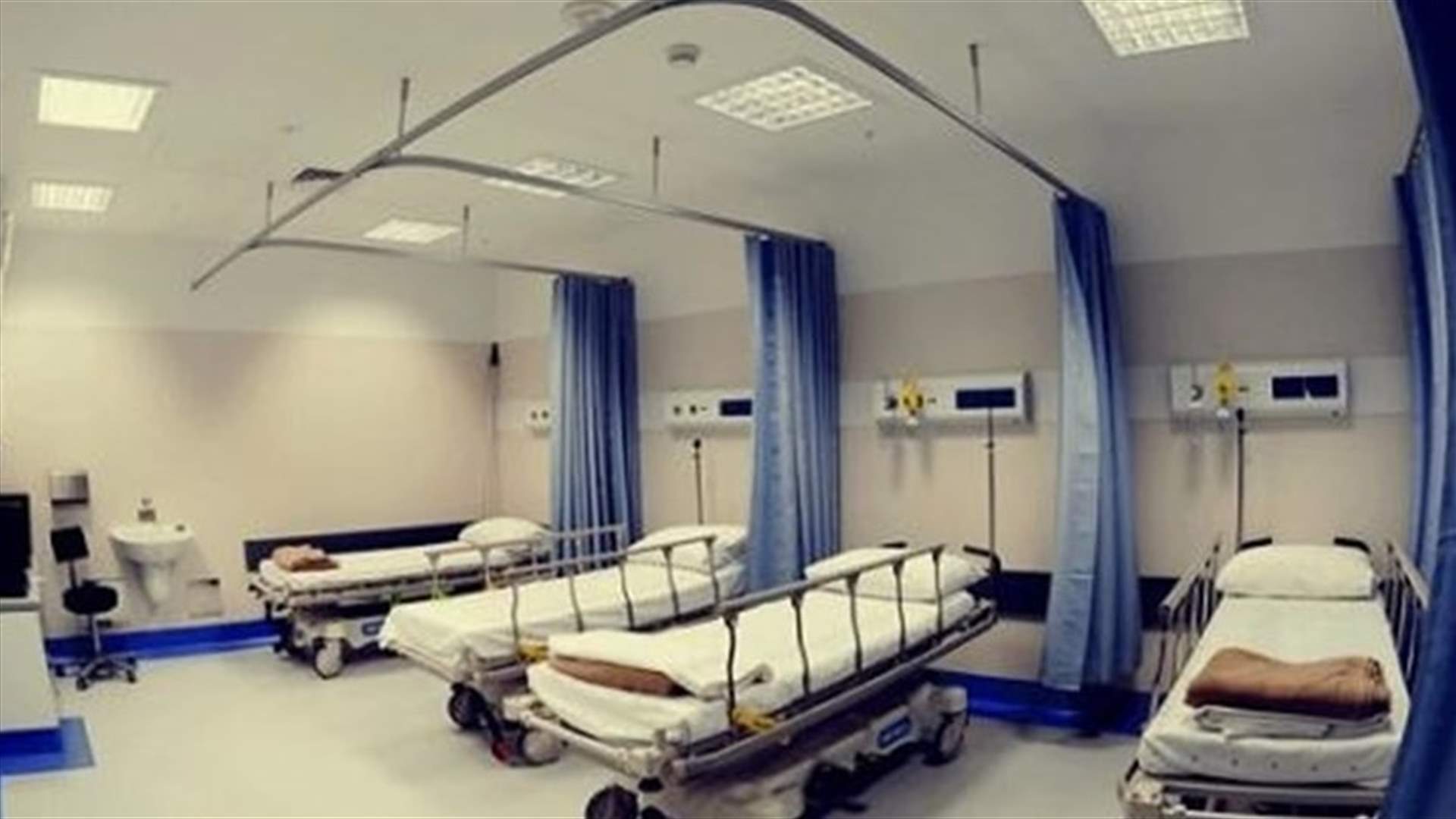 موظفو المستشفيات الحكومية في كل لبنان اعتصموا تضامنا مع الممرضة في مستشفى بنت جبيل الحكومي