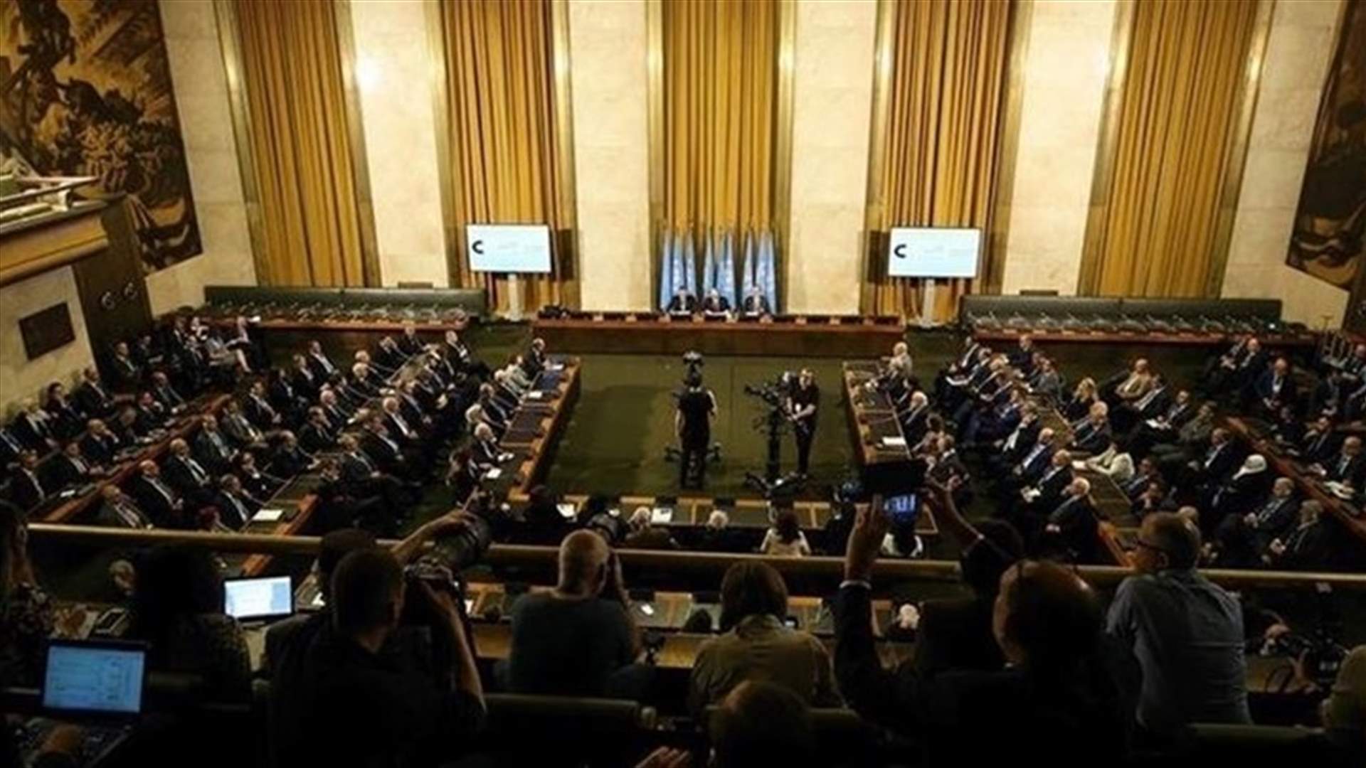 تقدم طفيف في المحادثات المتعلقة بصياغة دستور سوري جديد