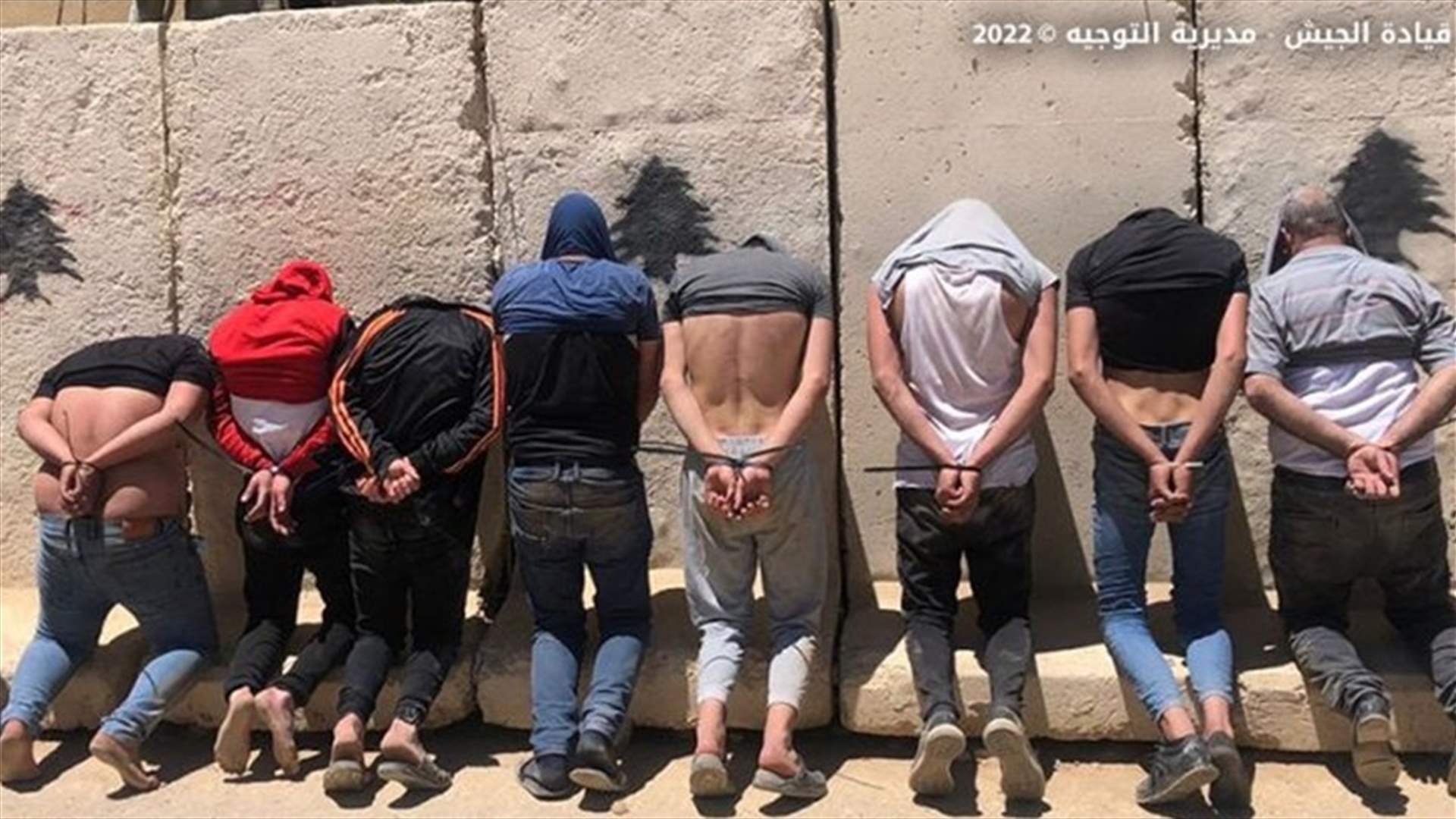 بيان للجيش بشأن عملية الشراونة: توقيف 6 لبنانيين و6 سوريين وضبط أسلحة ومخدرات