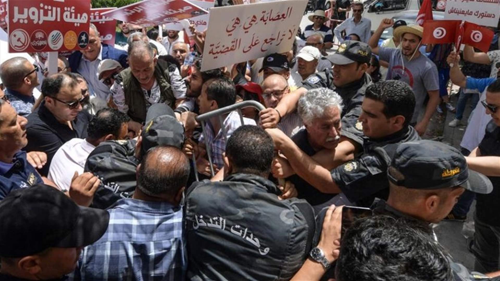 اضراب عام للقضاة في تونس رفضا لقرارات الرئيس عزل نحو ستين منهم