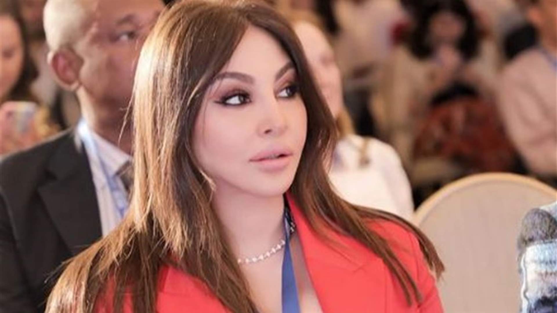 اليسا تشنّ هجوماً على علي حسن خليل وغازي زعيتر: &quot;وقحين وبلا ضمير&quot;