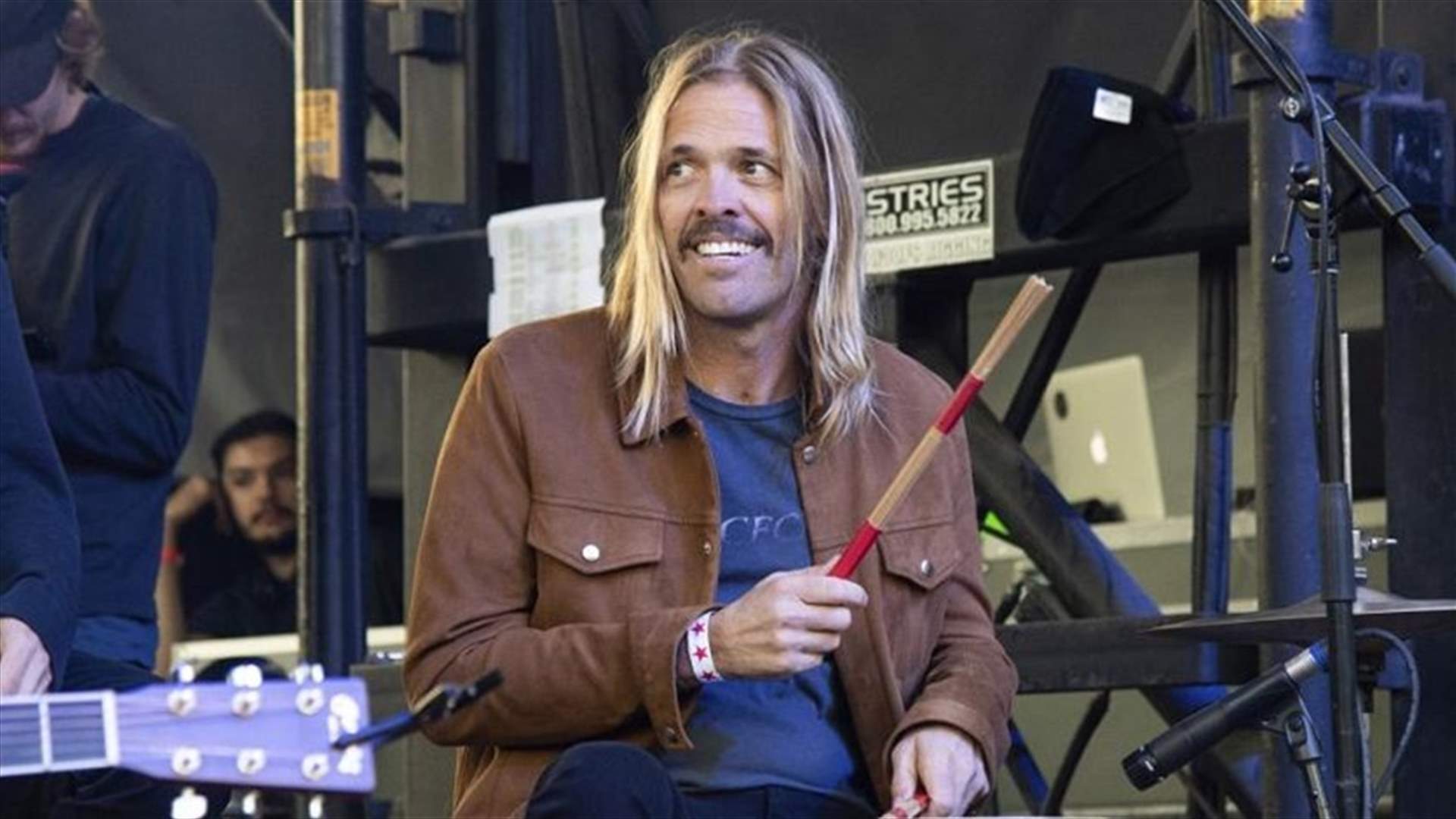 تكريماً لعازف الدرامز الراحل تايلور هوكينز... " Foo Fighters" تحيي حفلتين موسيقيتين