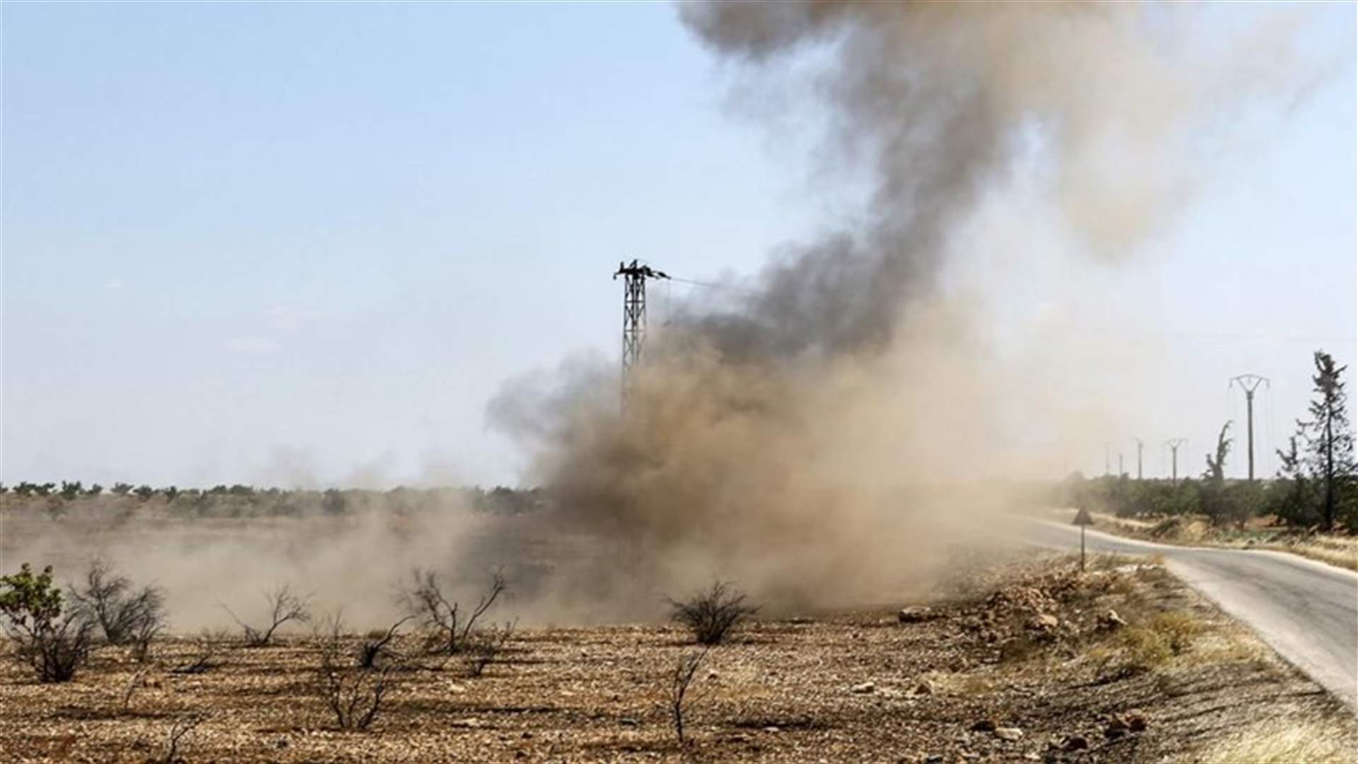 مقتل 11 مدنيا بانفجار لغم في جنوب سوريا