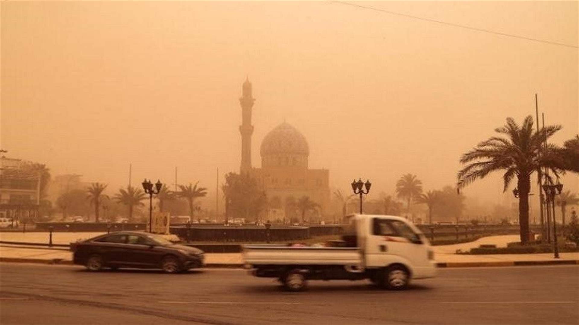 عاصفة ترابية جديدة في العراق... وتعليق الرحلات في مطار بغداد