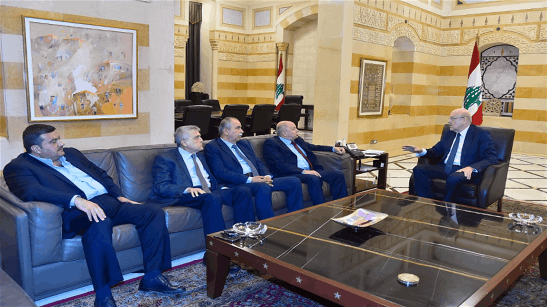 إضراب القطاع العام والإدارة العامة بين ميقاتي والأسمر