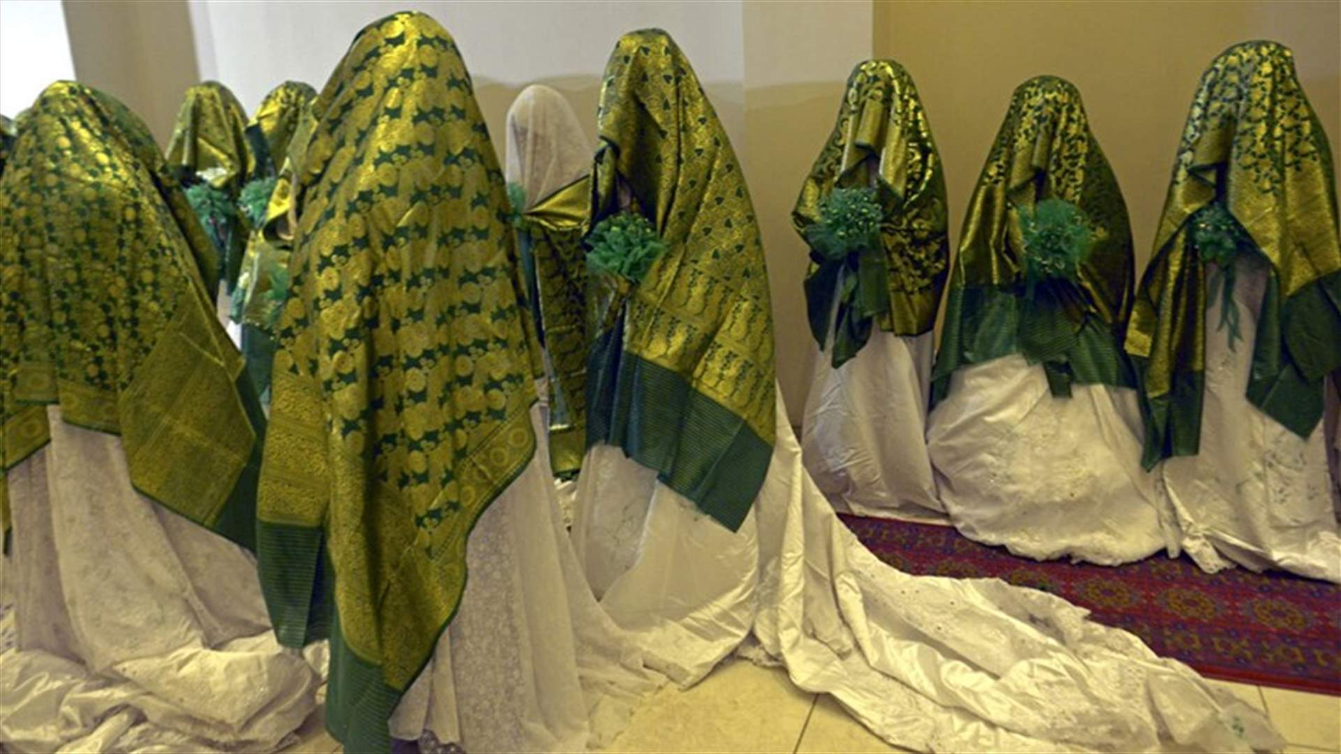 بحضور مسلحين من طالبان... زفاف جماعي لسبعين ثنائيا في كابول