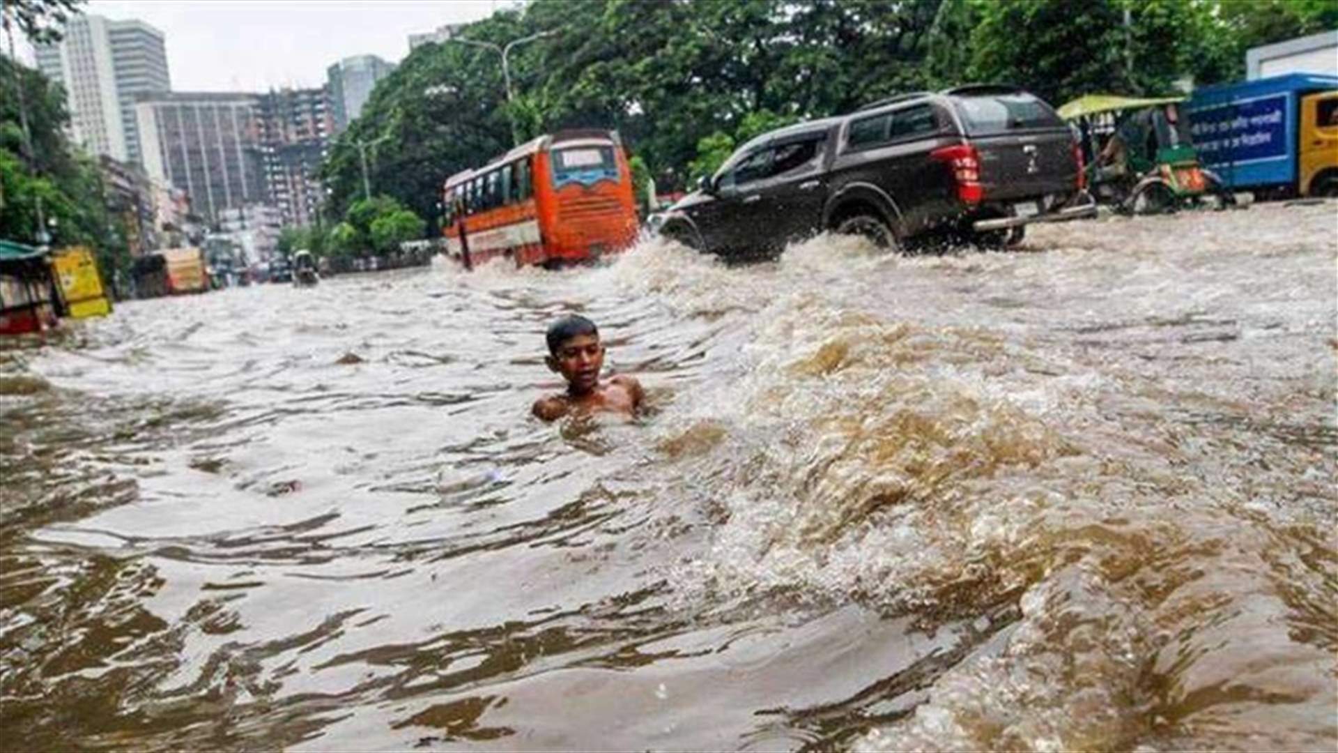 25 قتيلا في الأمطار الموسمية في بنغلادش