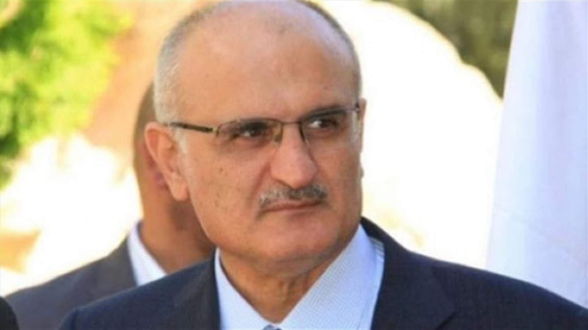 النائب علي حسن خليل تقدم باقتراح قانون لتعديل بدل النقل للعاملين في القطاع العام
