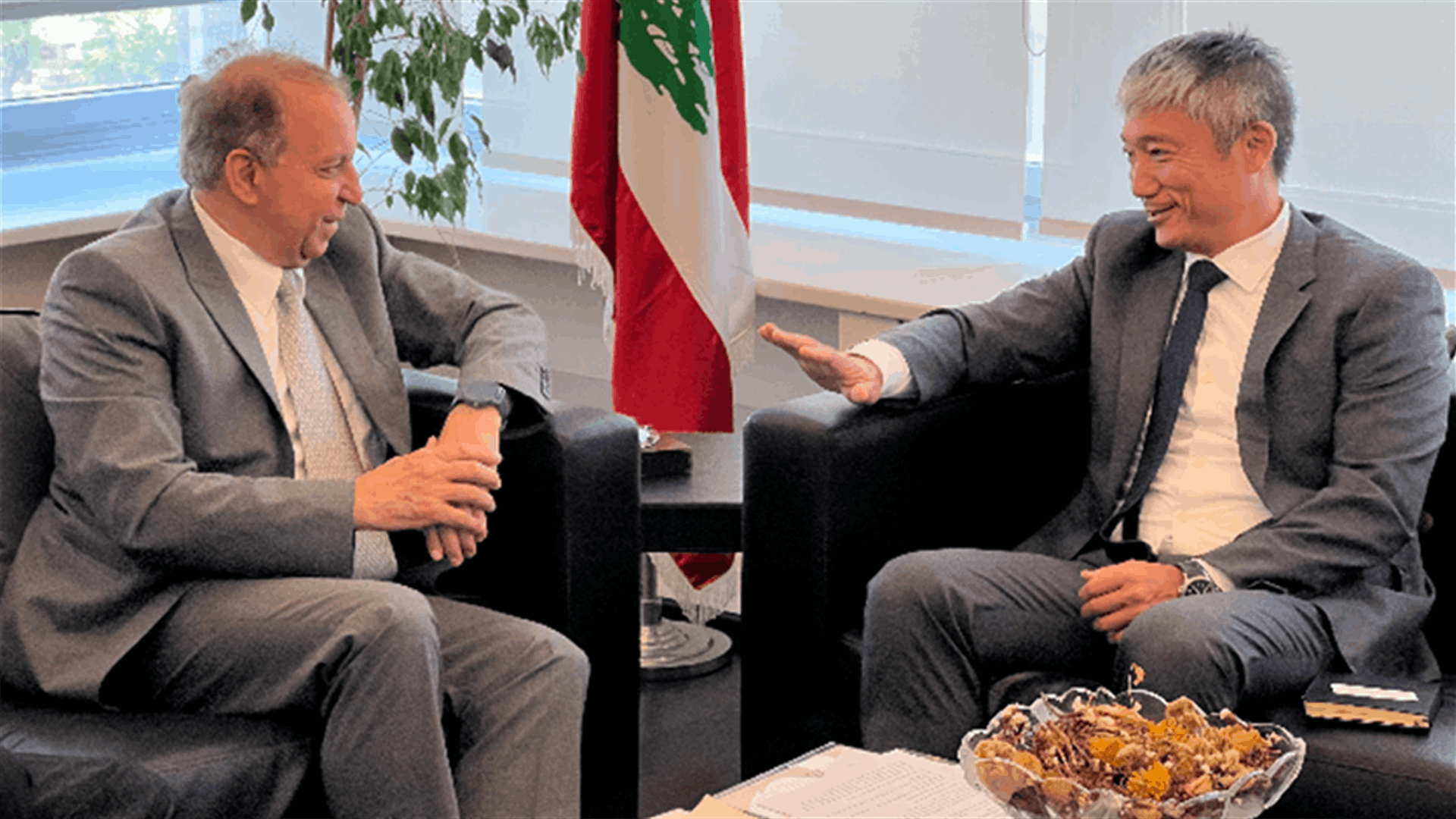 شرف الدين عرض مع ممثل أياكي إيتو ملف عودة النازحين السوريين
