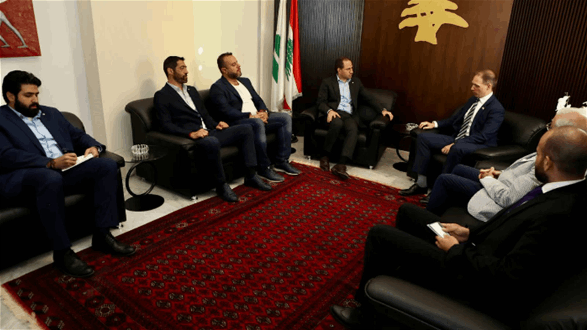 رئيس الكتائب استقبل كولارد: لملاقاة التطورات برؤية واضحة ومنع الانزلاق الى الفوضى