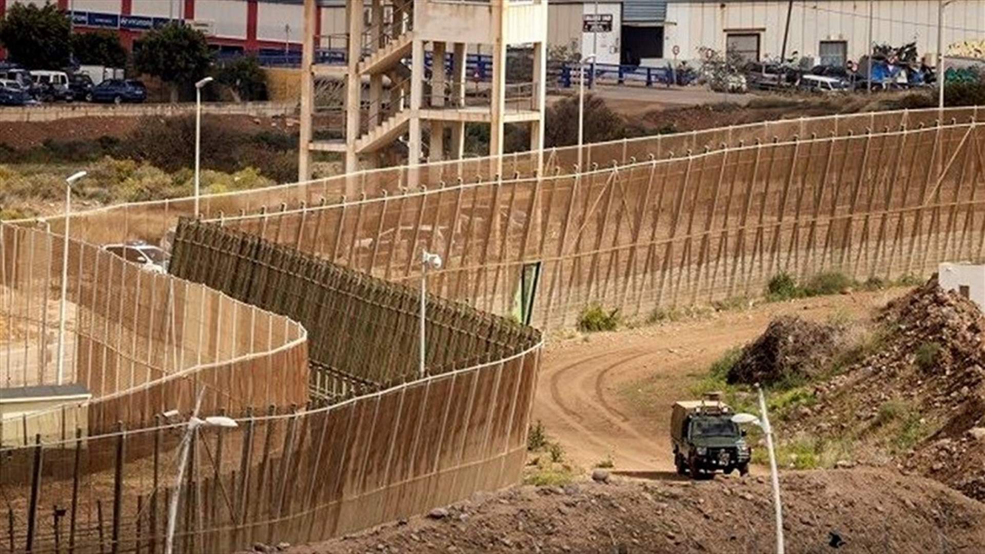 نحو ألفي مهاجر حاولوا اليوم دخول جيب مليلة الإسباني من المغرب