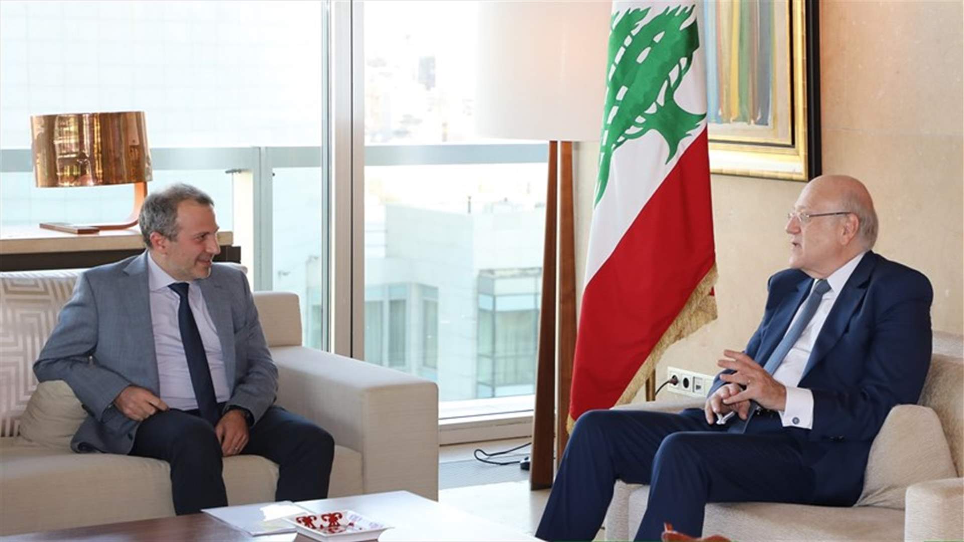 وساطة بين ميقاتي وباسيل... هل نجحت؟ (الاخبار)