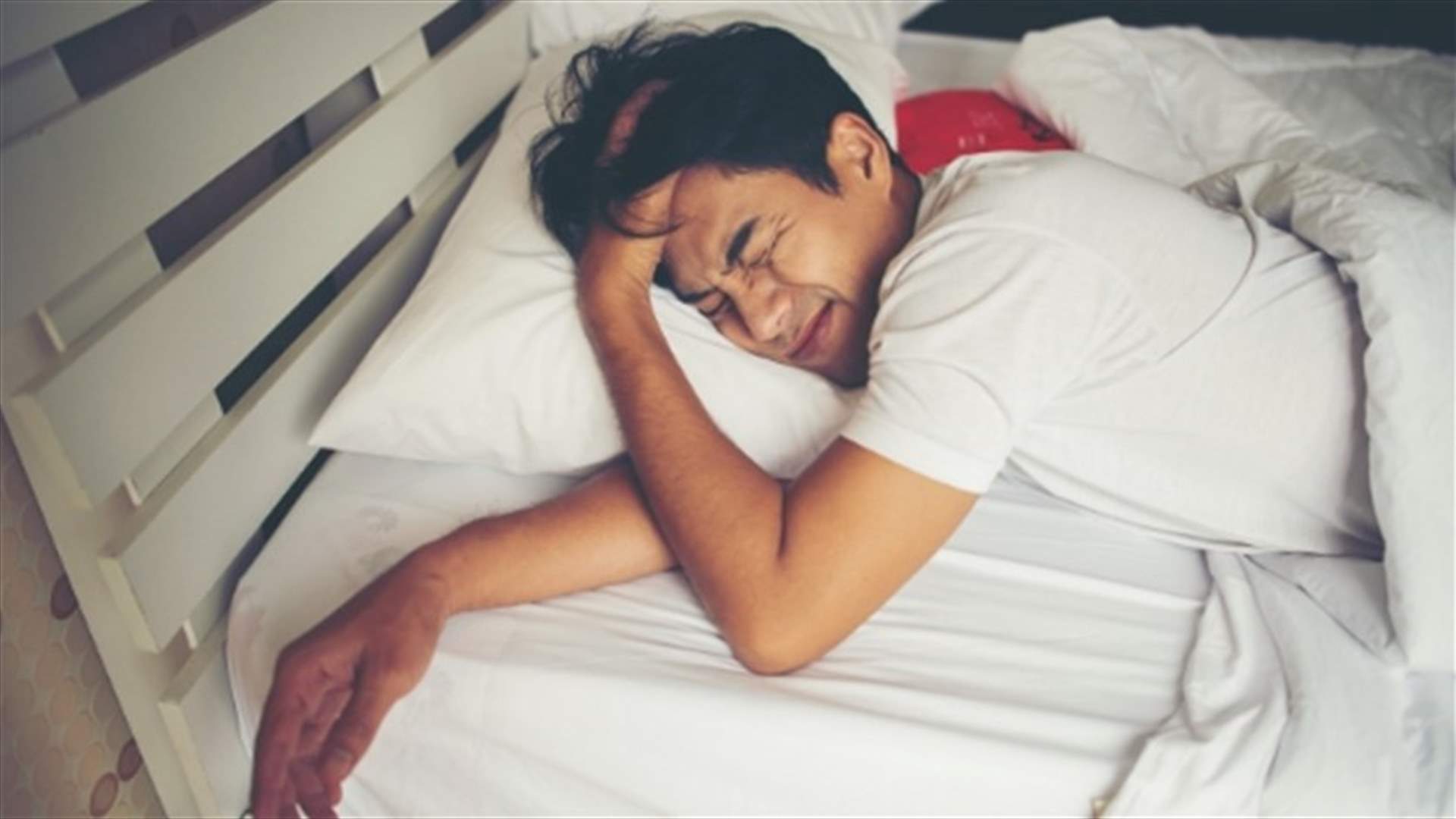 إذا كنت تعاني من اضطرابات خلال النوم...إليك ٦ حيل بسيطة توفر لك نومًا عميقاً!