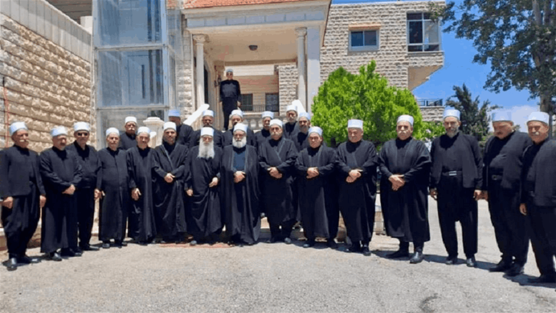 ابي المنى التقى شيخ العقل في سوريا... وتأكيد ضرورة التواصل الديني والفكري