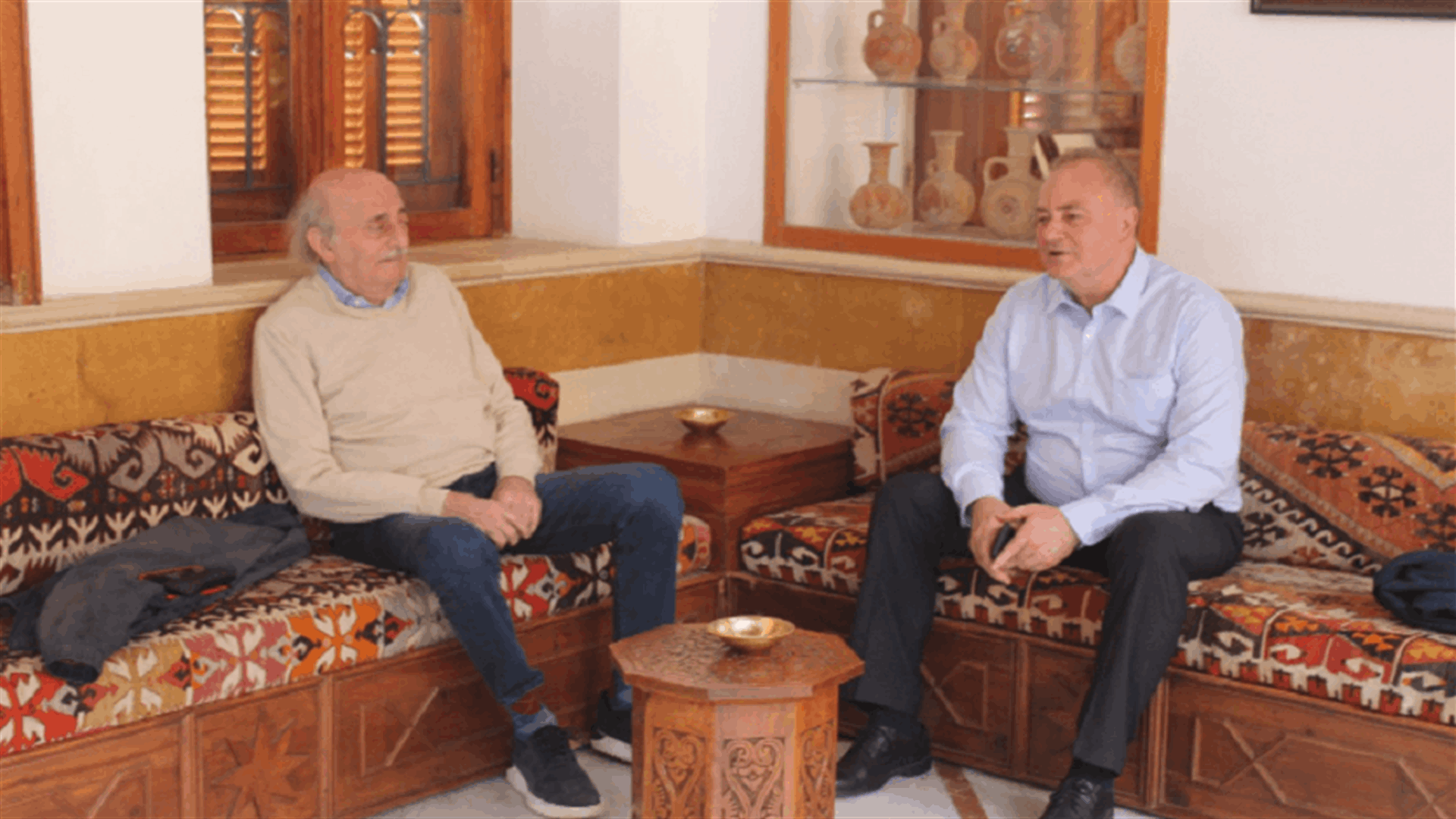 جنبلاط التقى في المختارة السفير الروسي... وهذا ما جرى بحثه