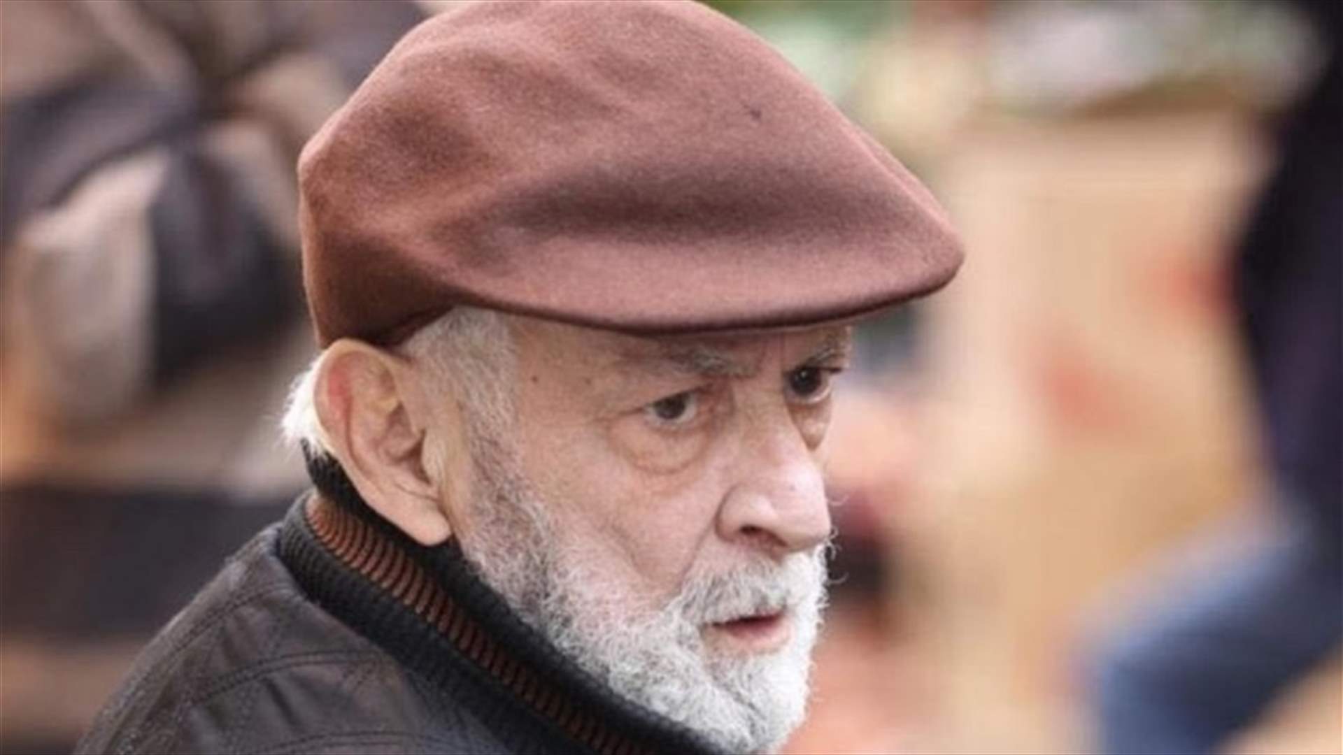 بعد خضوعه لعملية جراحية... إبن أحمد الزين يكشف عن حالة والده الصحية