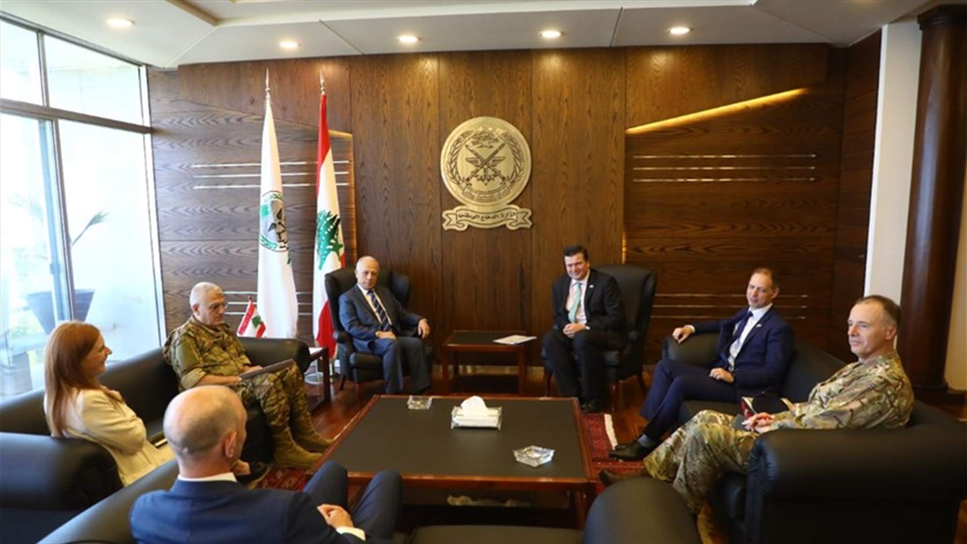 وزير الدفاع إستقبل وفدًا بريطانيًا: المؤسسة العسكرية مستمرة في القيام بمهماتها على أكمل وجه