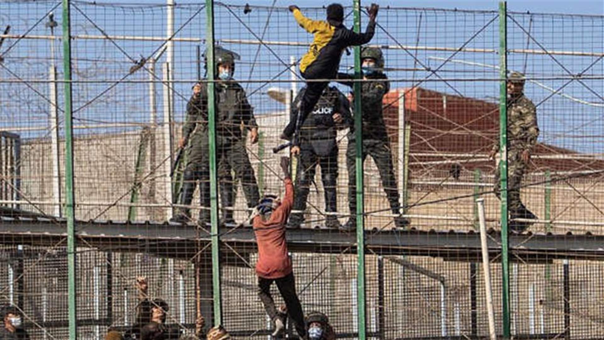 توقيف 25 مهاجرًا في المغرب بتهمة محاولة العبور إلى إسبانيا