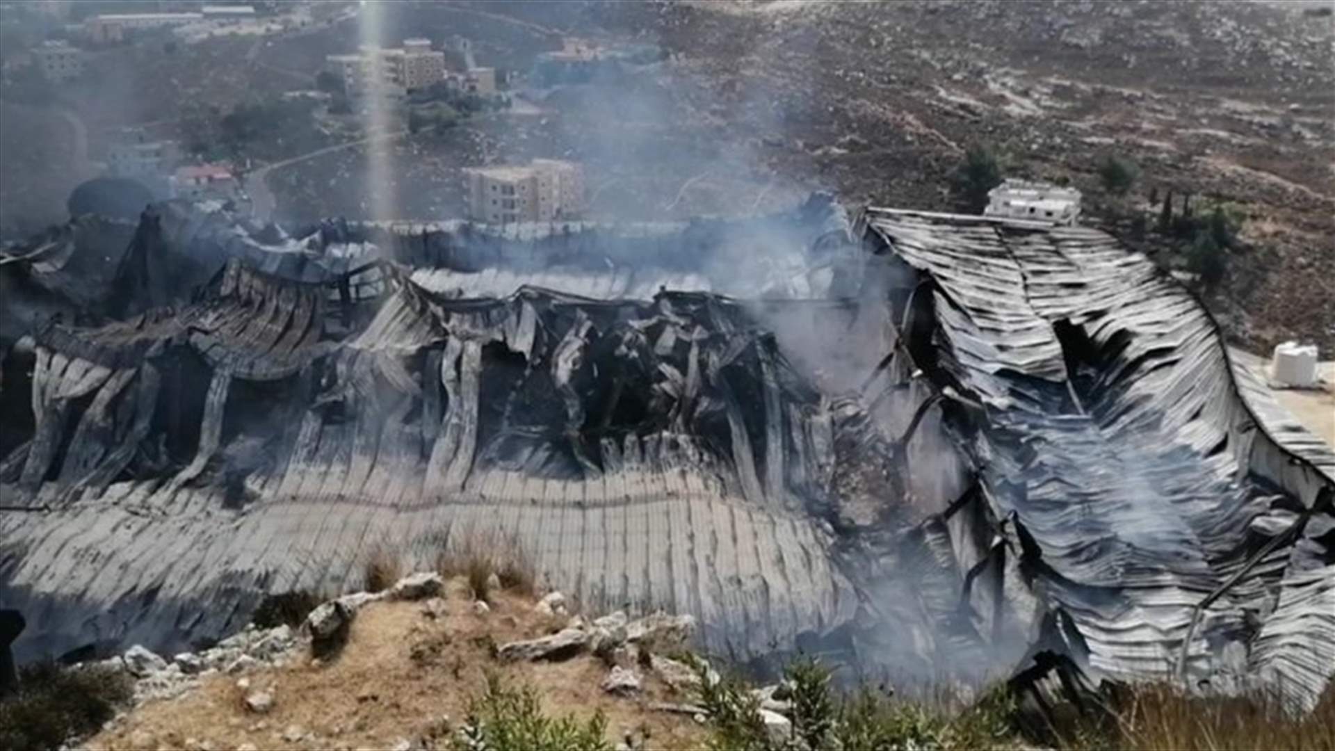 Huge fire at Nabatieh carpet factory extinguished