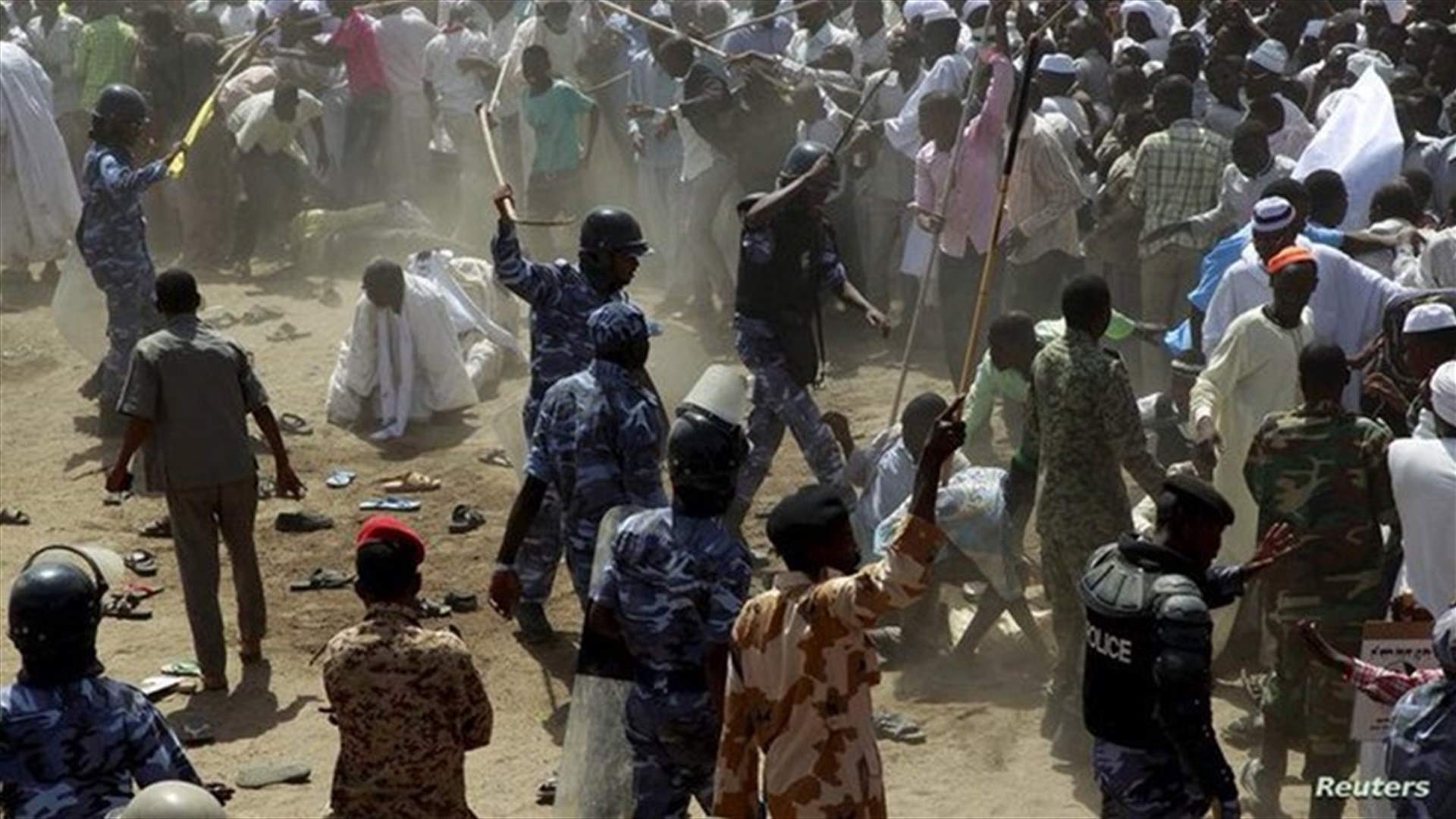 تفريق احتجاجات مناهضة للانقلاب في الخرطوم