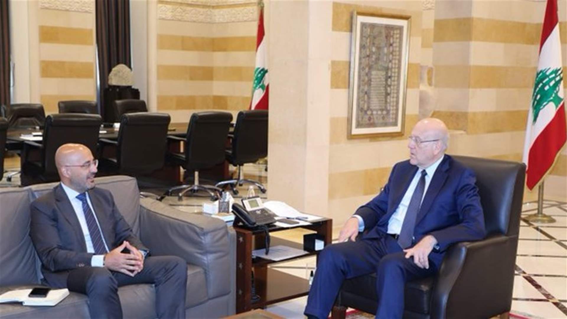 زيادة خطر سقوط أجزاء من الاهراءات... وزير البيئة: سرعة الانحناء من 2 ملمتر في اليوم إلى 2.5 ملمتر في الساعة