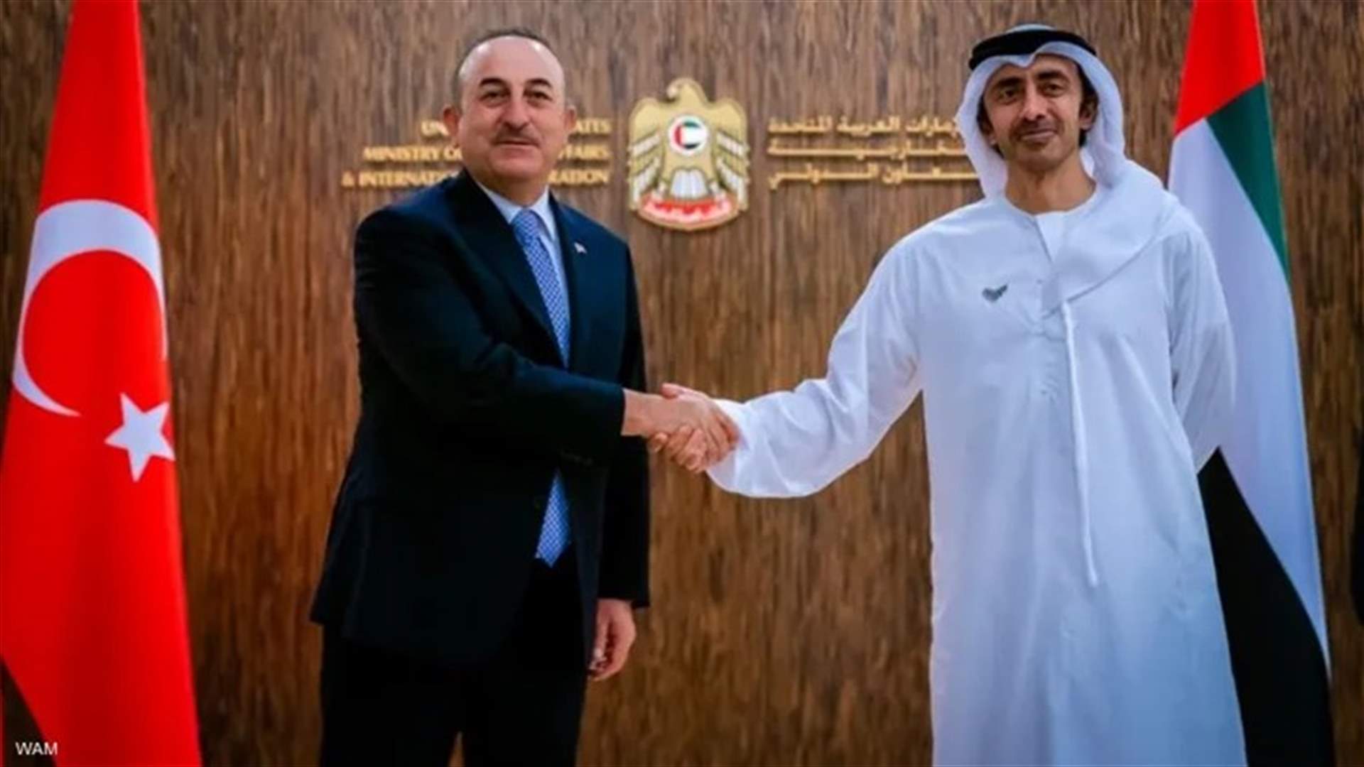 اتصال هاتفي بين بن زايد وأوغلو.. ماذا بحثا؟