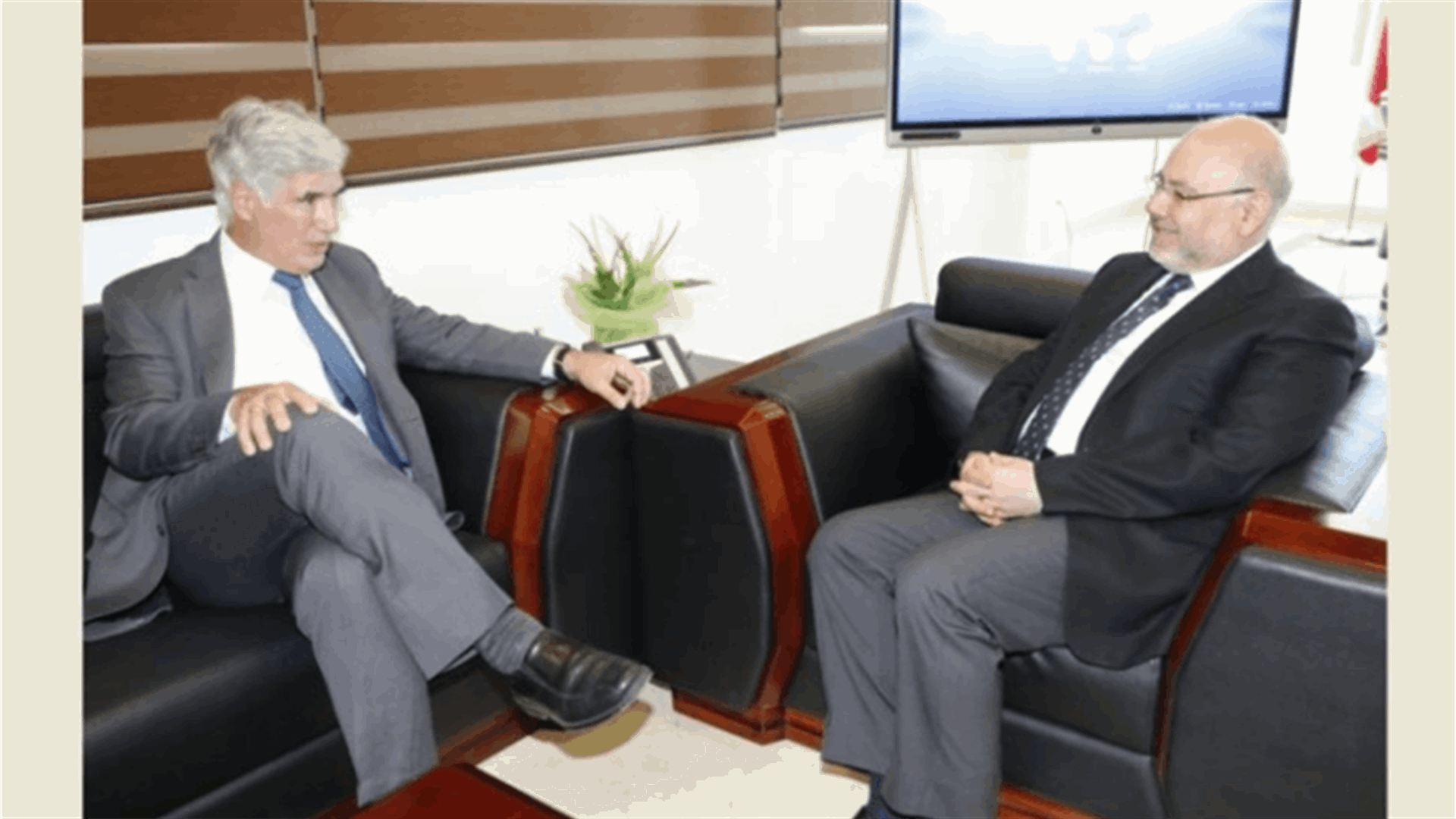 Abiad receives a delegation of the World Bank