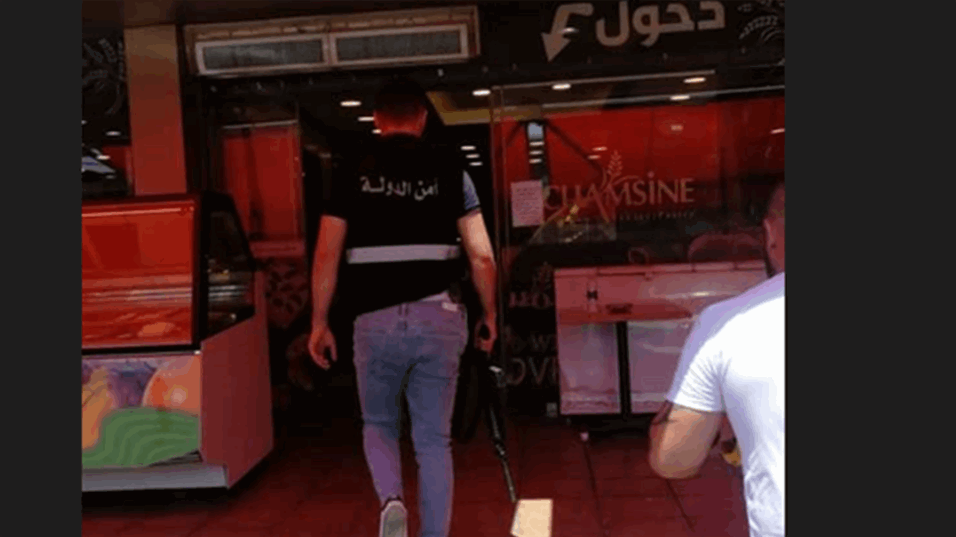 أمن الدولة تتابع حملة المداهمات على محتكري ومهربي الخبز