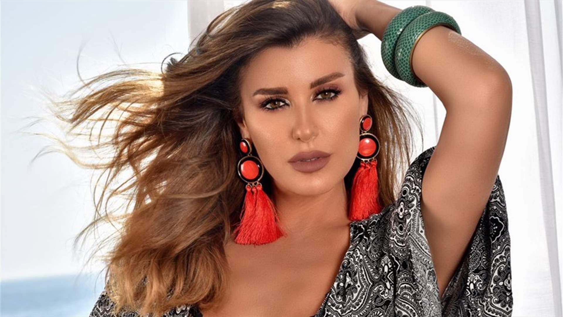 ريتا حرب تتخلى عن العكاز للمرّة الأولى بعد الحادث... "بشكر الله على كل شي"