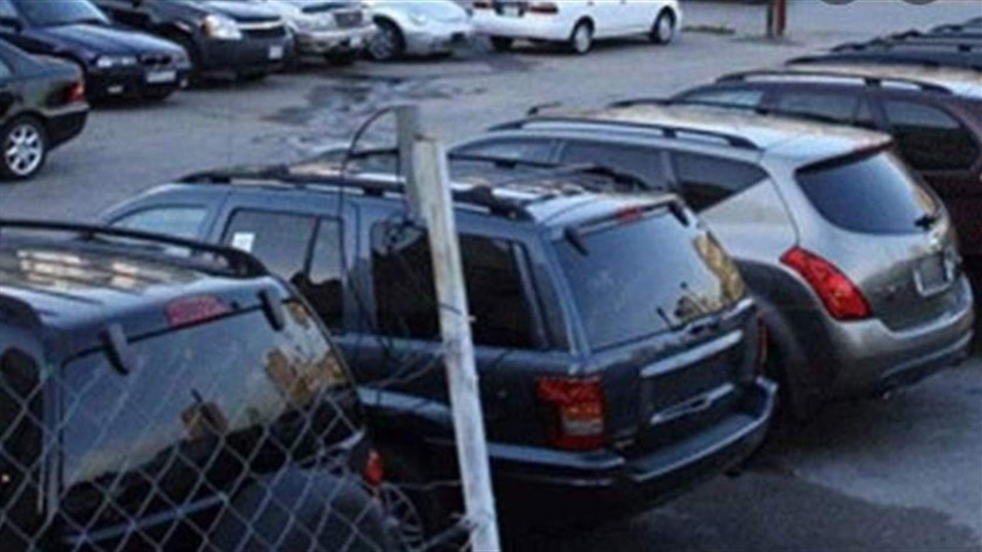مرآب حجز في بيروت يبيع قطع السيارات المحجوزة