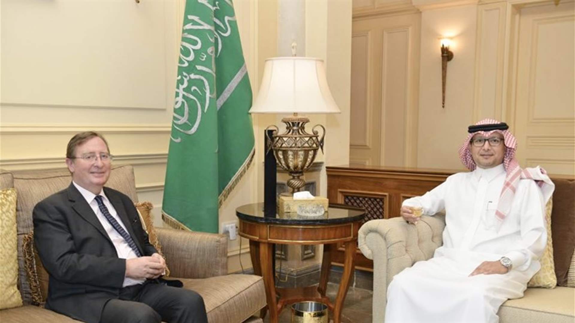 بخاري التقى السفير البريطاني الجديد وتأكيد على متانة العلاقات بين المملكتين