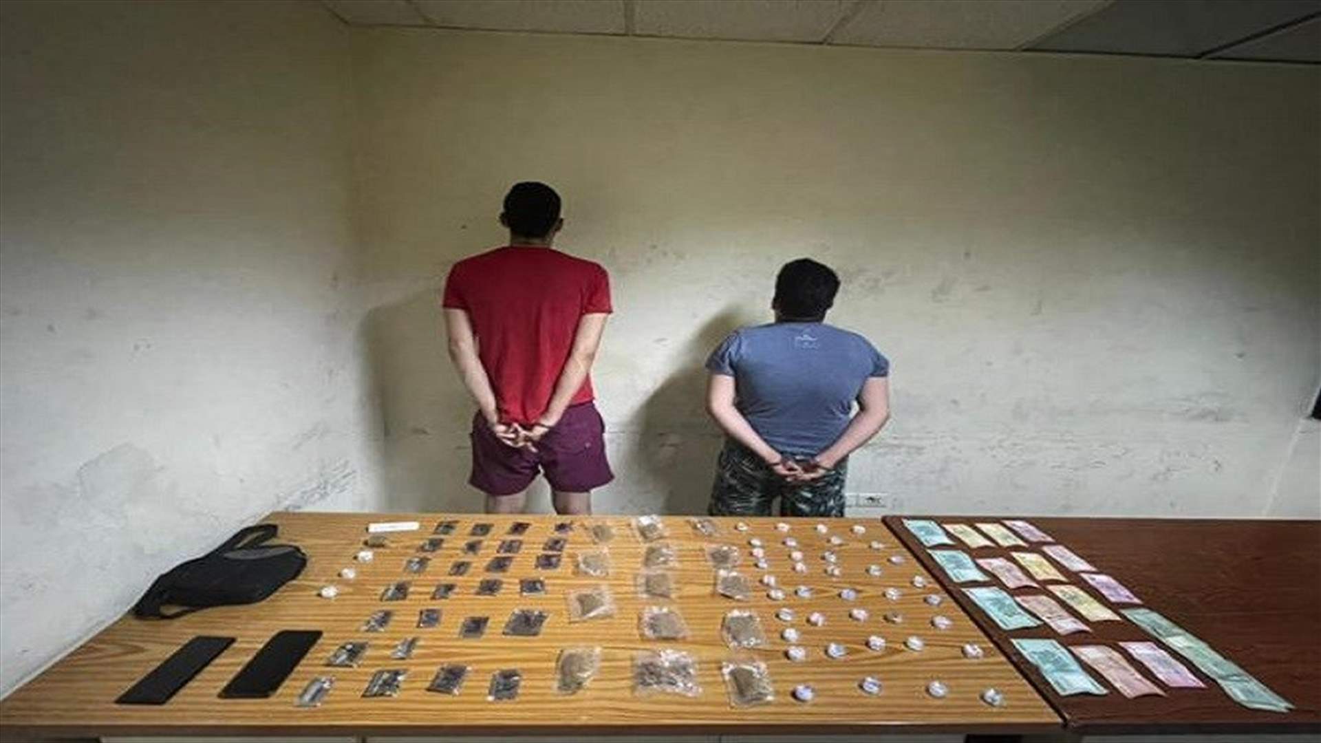 يروّج المخدرات في محيط الجامعة اللبنانية... وشعبة المعلومات توقفه بالجرم المشهود!
