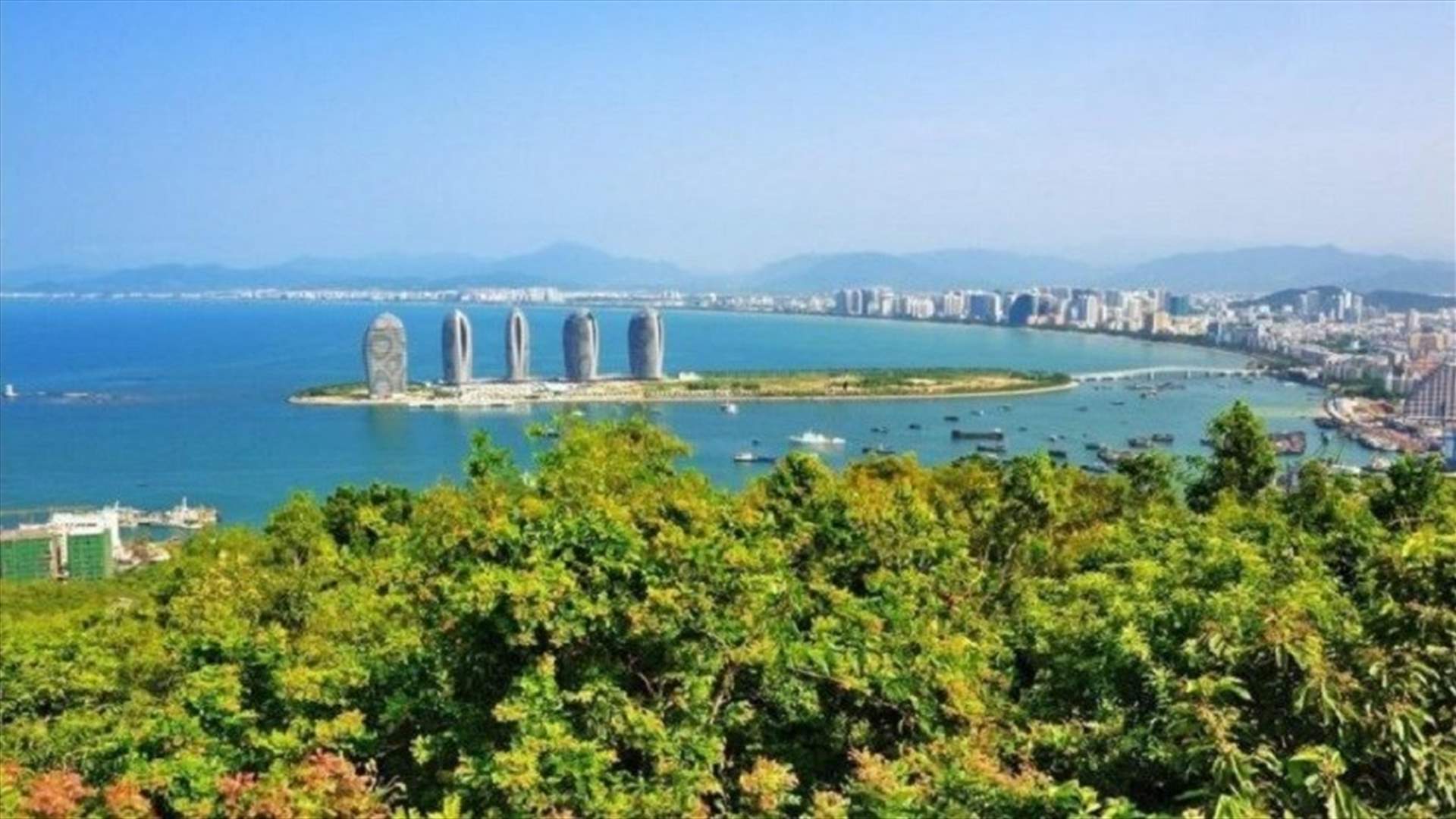 80 ألف سائح عالقون في جزيرة صينية بعد ظهور إصابات بكوفيد-19