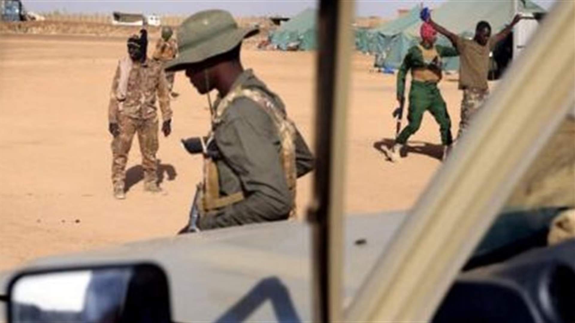 قتلى ومفقودون في هجوم على معسكر للجيش في شمال مالي